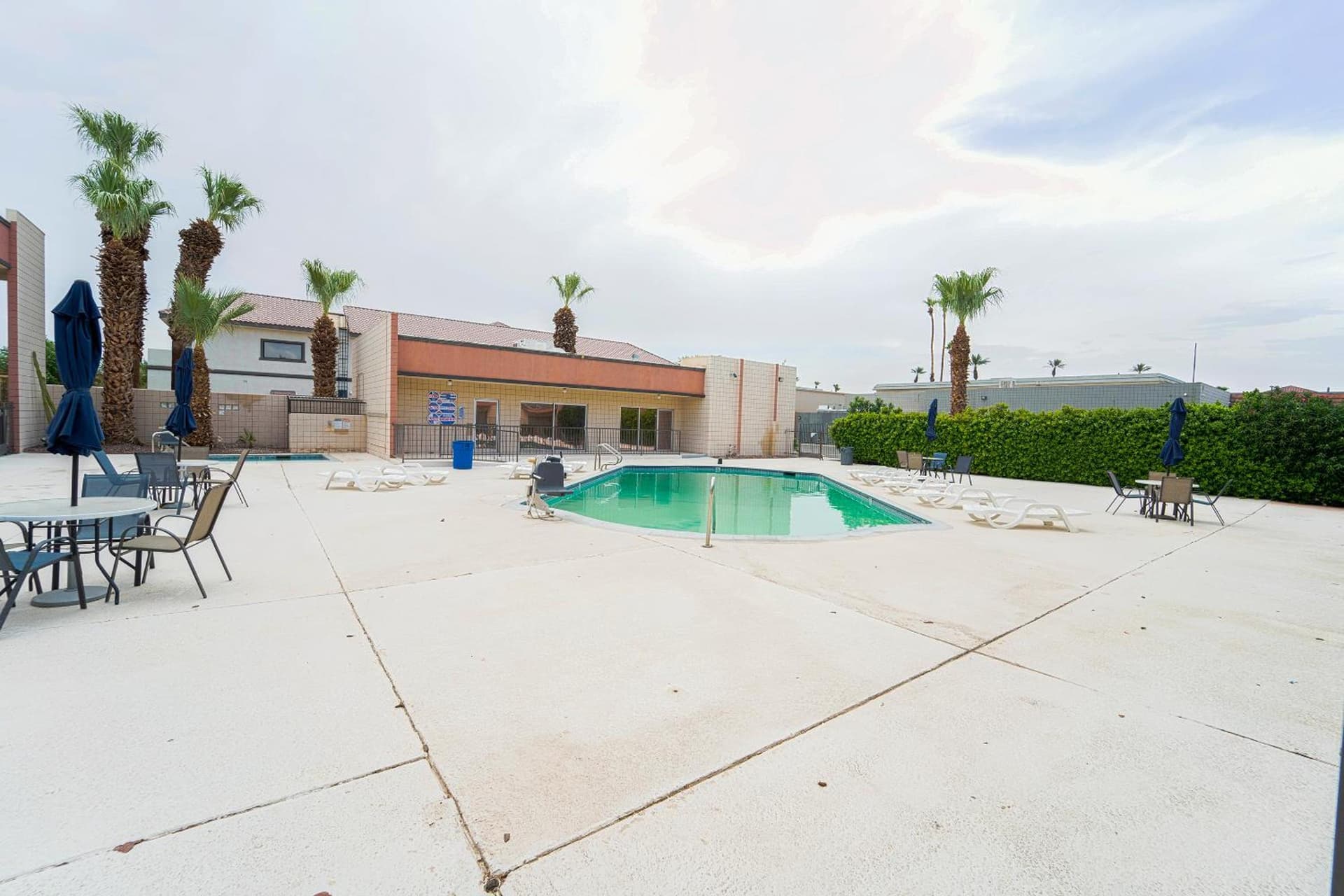 Royal Plaza Inn gallery photo in Indio, CA — image 70