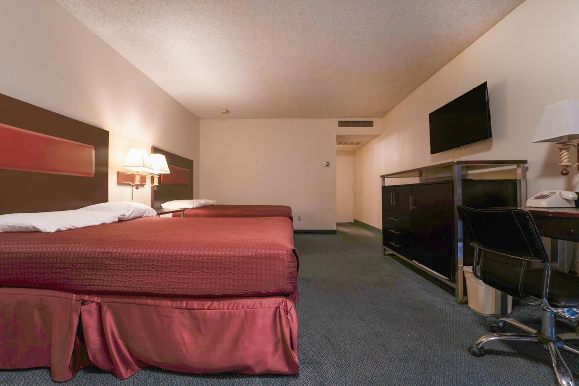 Royal Plaza Inn gallery photo in Indio, CA — image 55