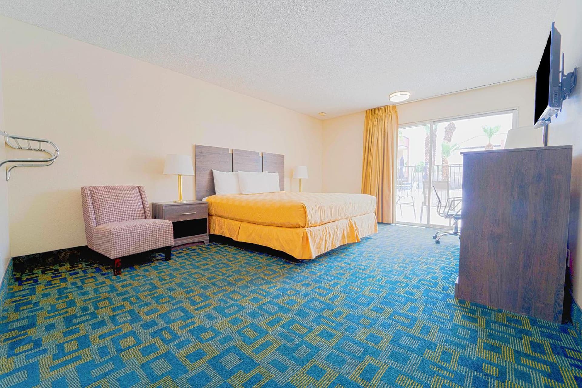Royal Plaza Inn gallery photo in Indio, CA — image 74
