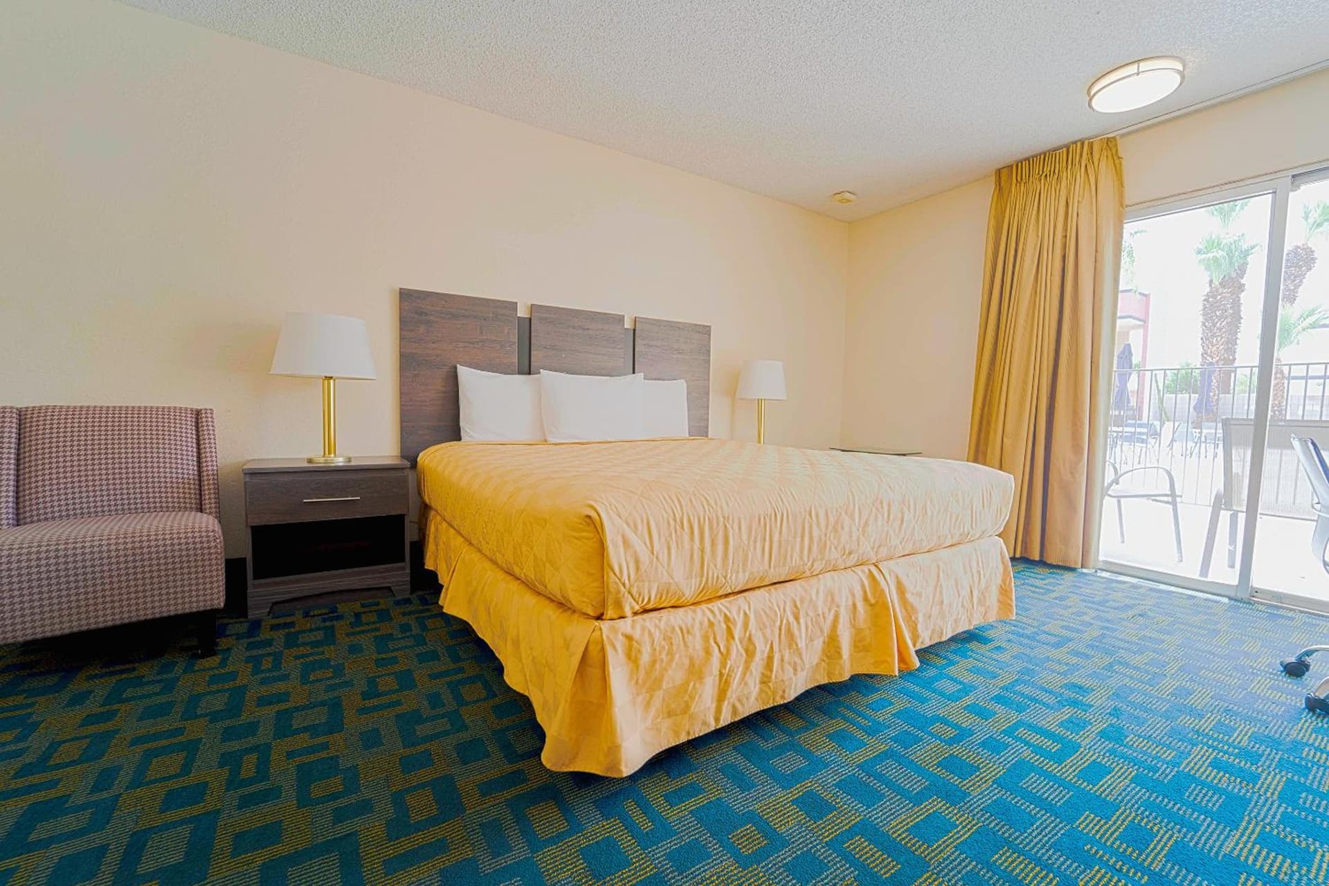 Royal Plaza Inn gallery photo in Indio, CA — image 71