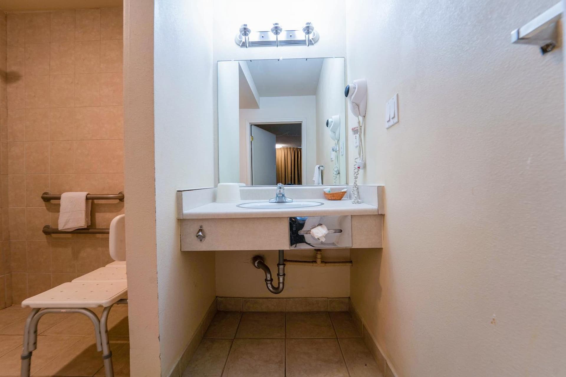 Royal Plaza Inn gallery photo in Indio, CA — image 82