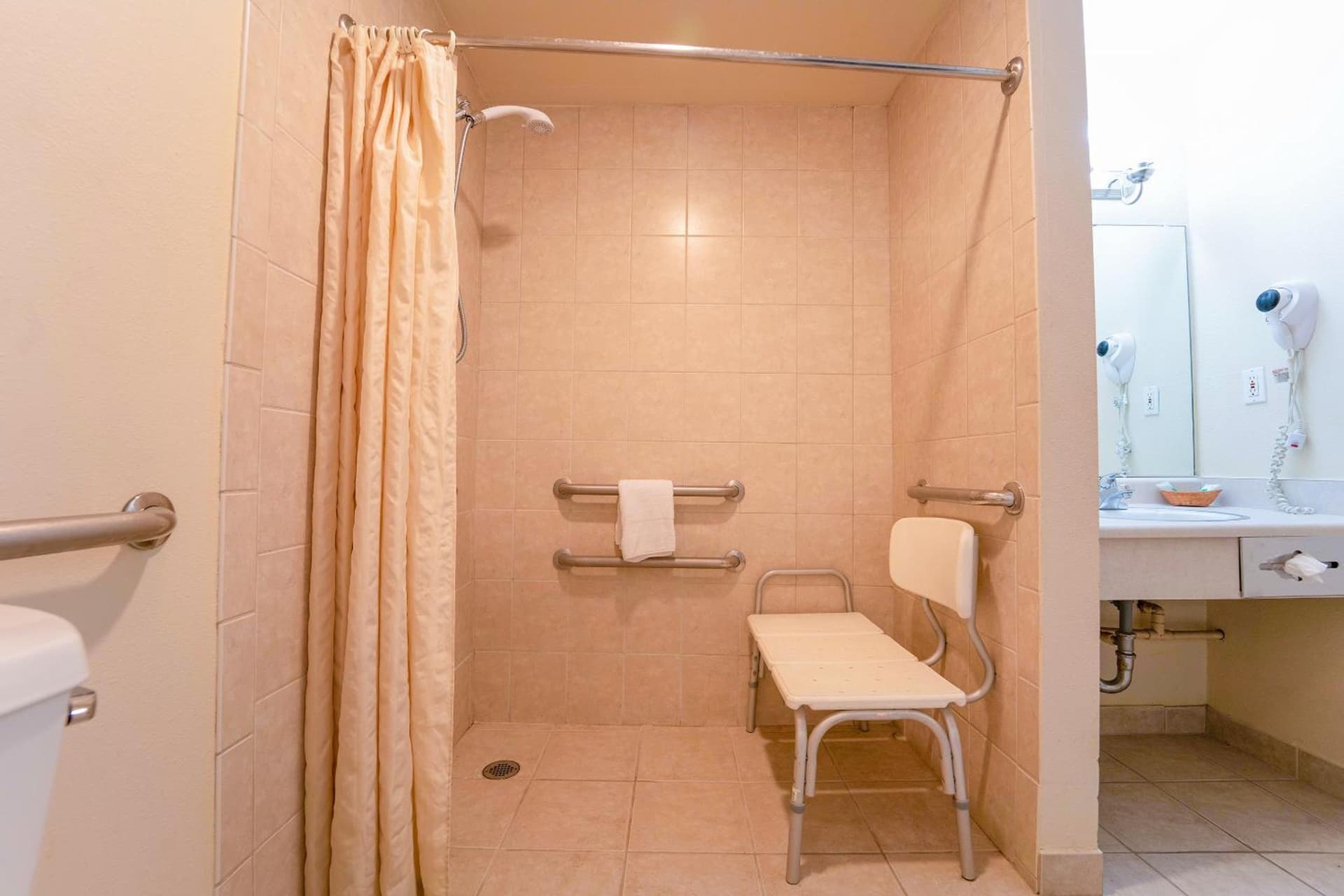 Royal Plaza Inn gallery photo in Indio, CA — image 36