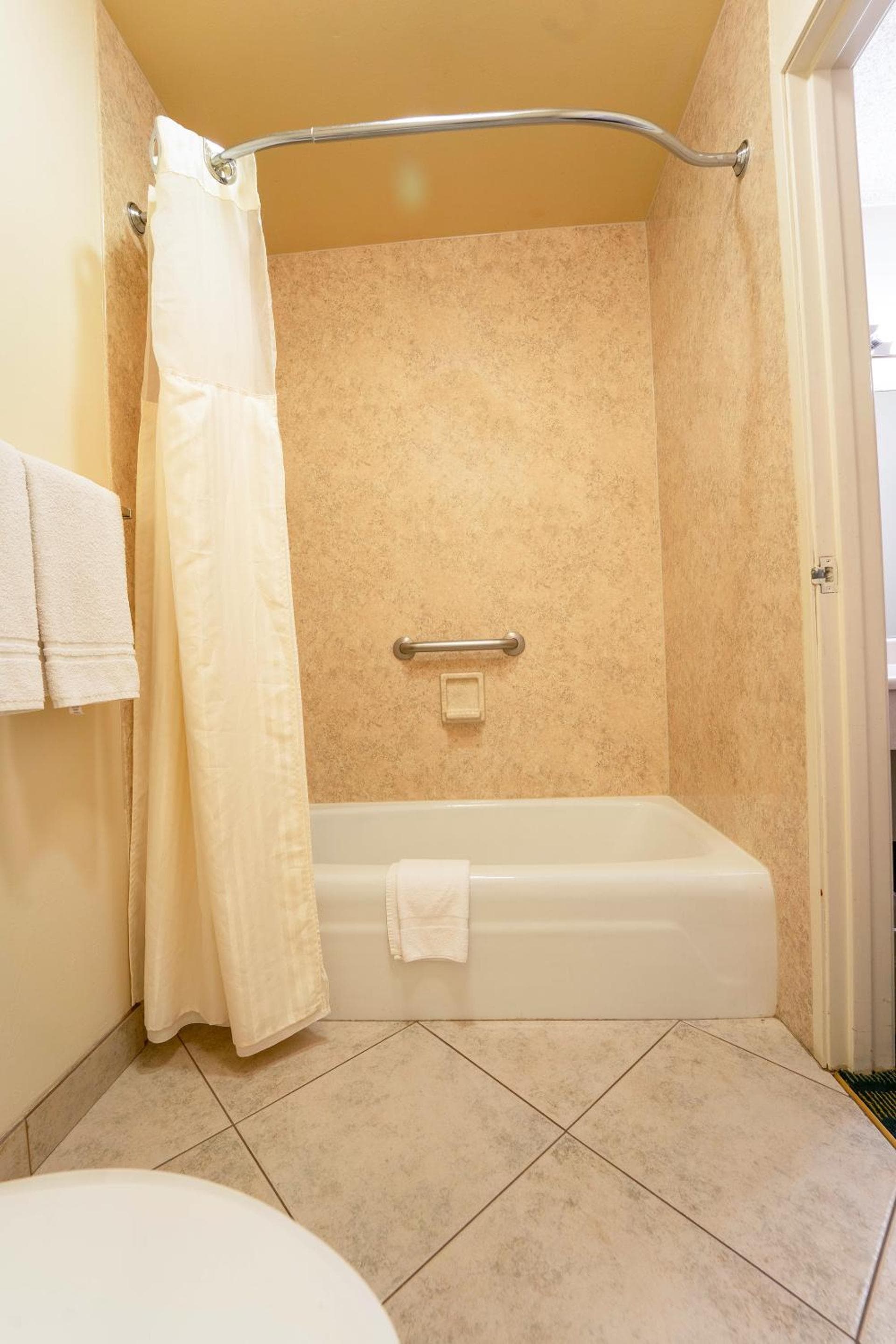 Royal Plaza Inn gallery photo in Indio, CA — image 22