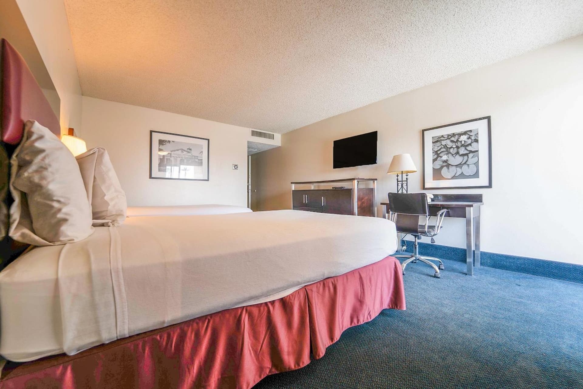Royal Plaza Inn gallery photo in Indio, CA — image 53