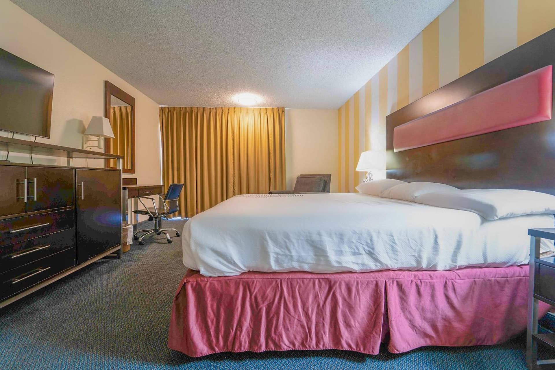 Royal Plaza Inn gallery photo in Indio, CA — image 29