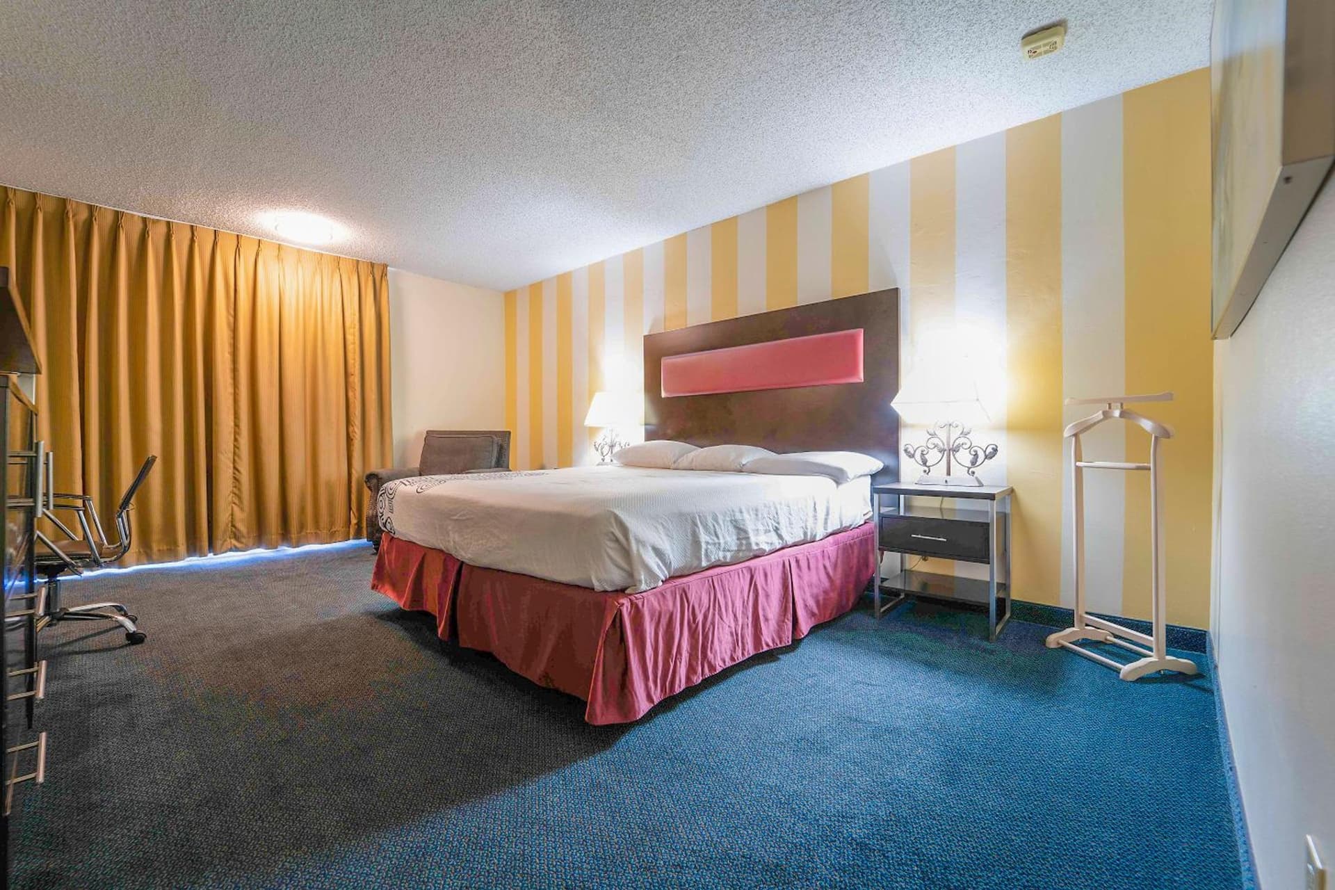 Royal Plaza Inn gallery photo in Indio, CA — image 4