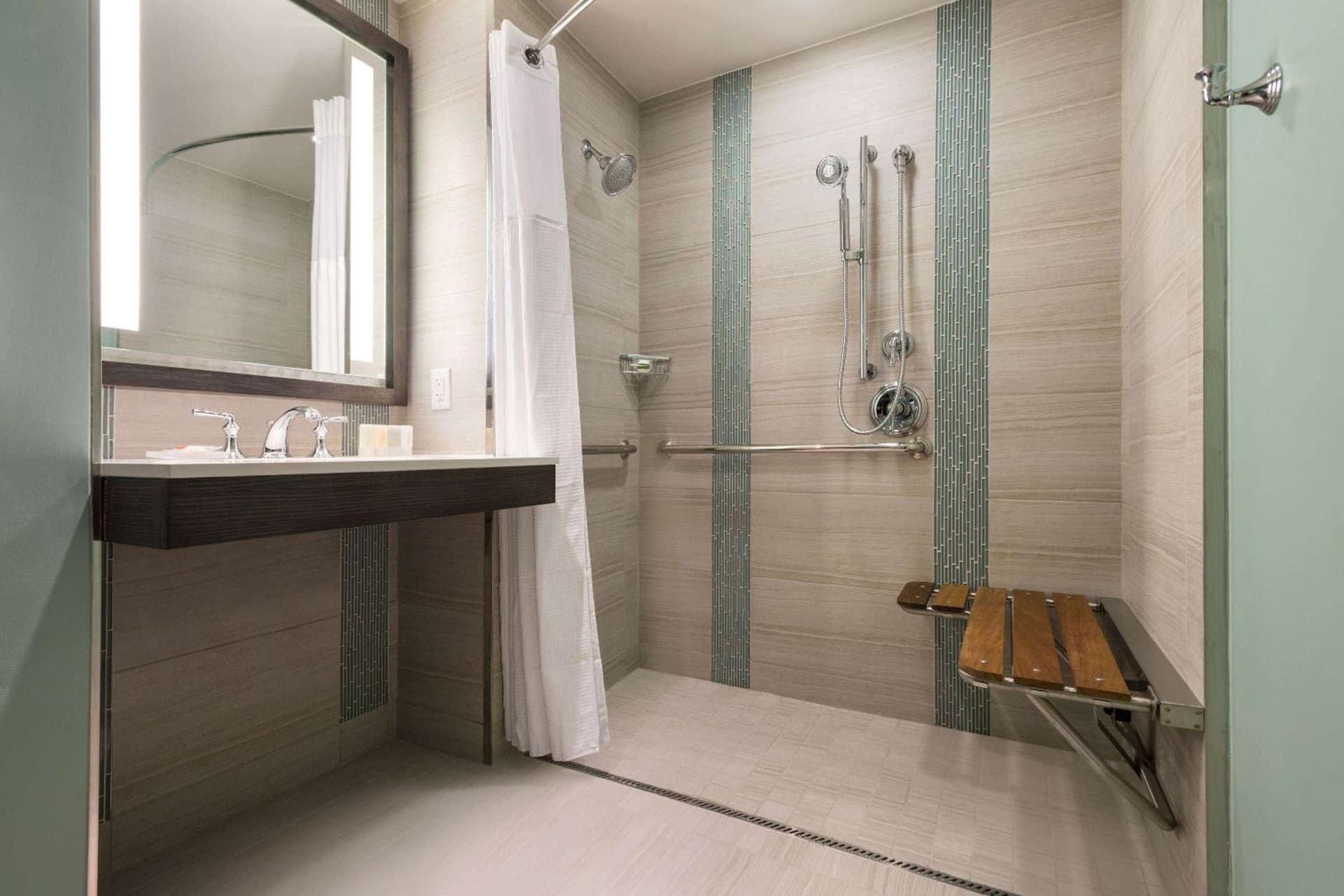 Wyndham Grand Jupiter at Harbourside Place interior in Jupiter, FL — gallery photo 2