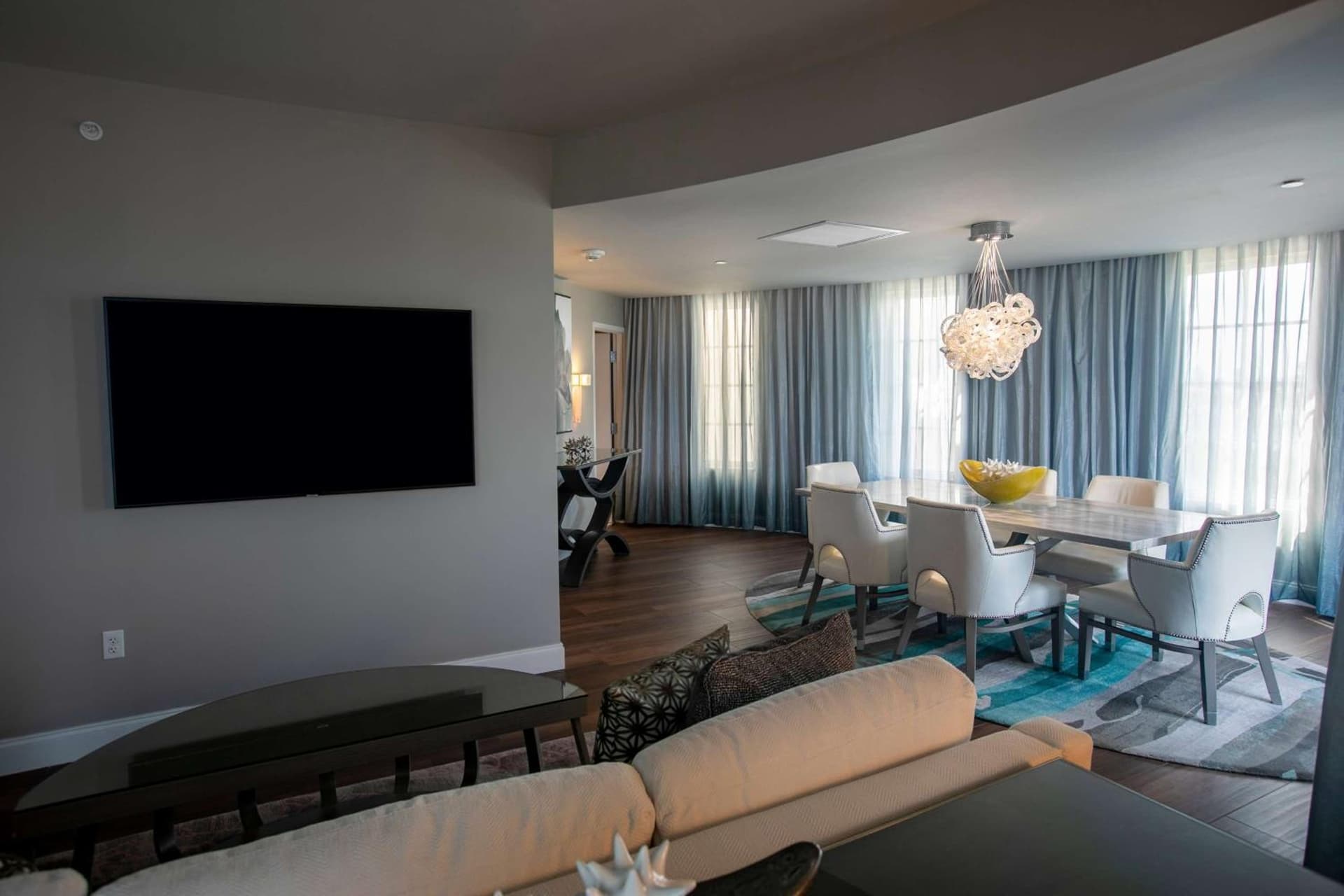 Wyndham Grand Jupiter at Harbourside Place gallery photo in Jupiter, FL — image 24