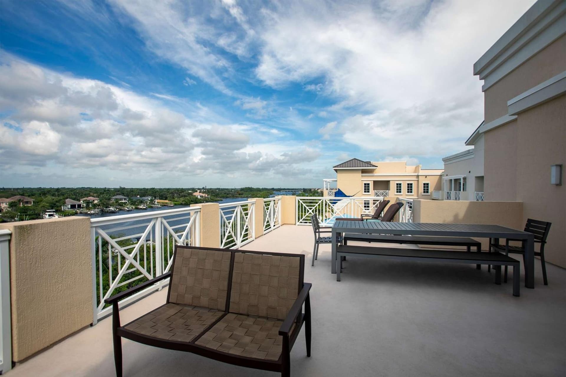 Wyndham Grand Jupiter at Harbourside Place gallery photo in Jupiter, FL — image 21