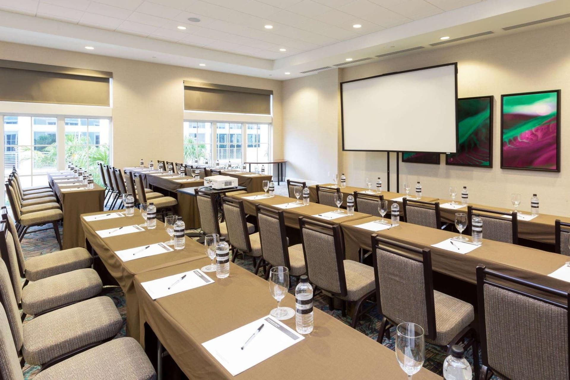 Wyndham Grand Jupiter at Harbourside Place gallery photo in Jupiter, FL — image 27
