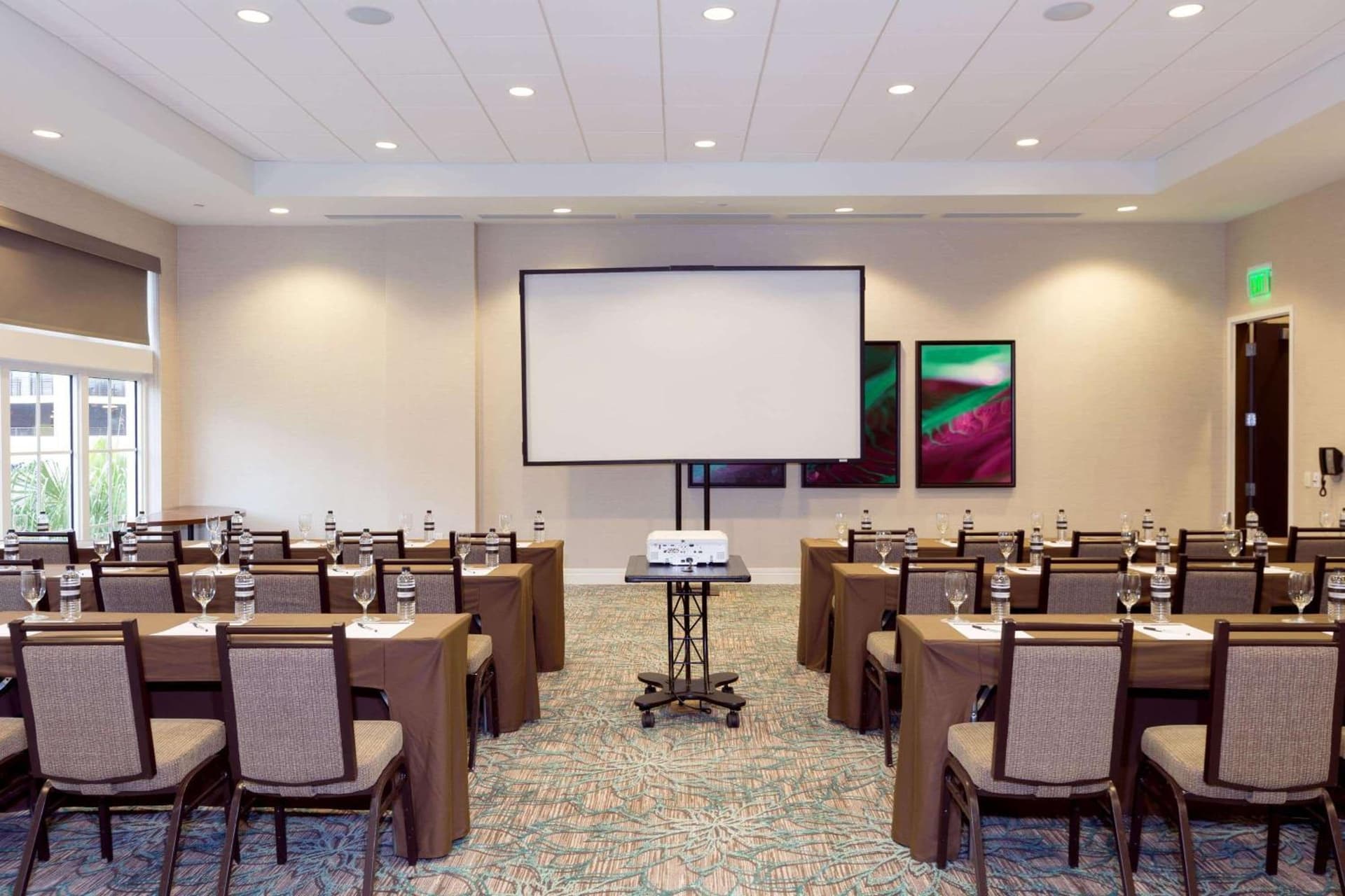 Wyndham Grand Jupiter at Harbourside Place gallery photo in Jupiter, FL — image 70