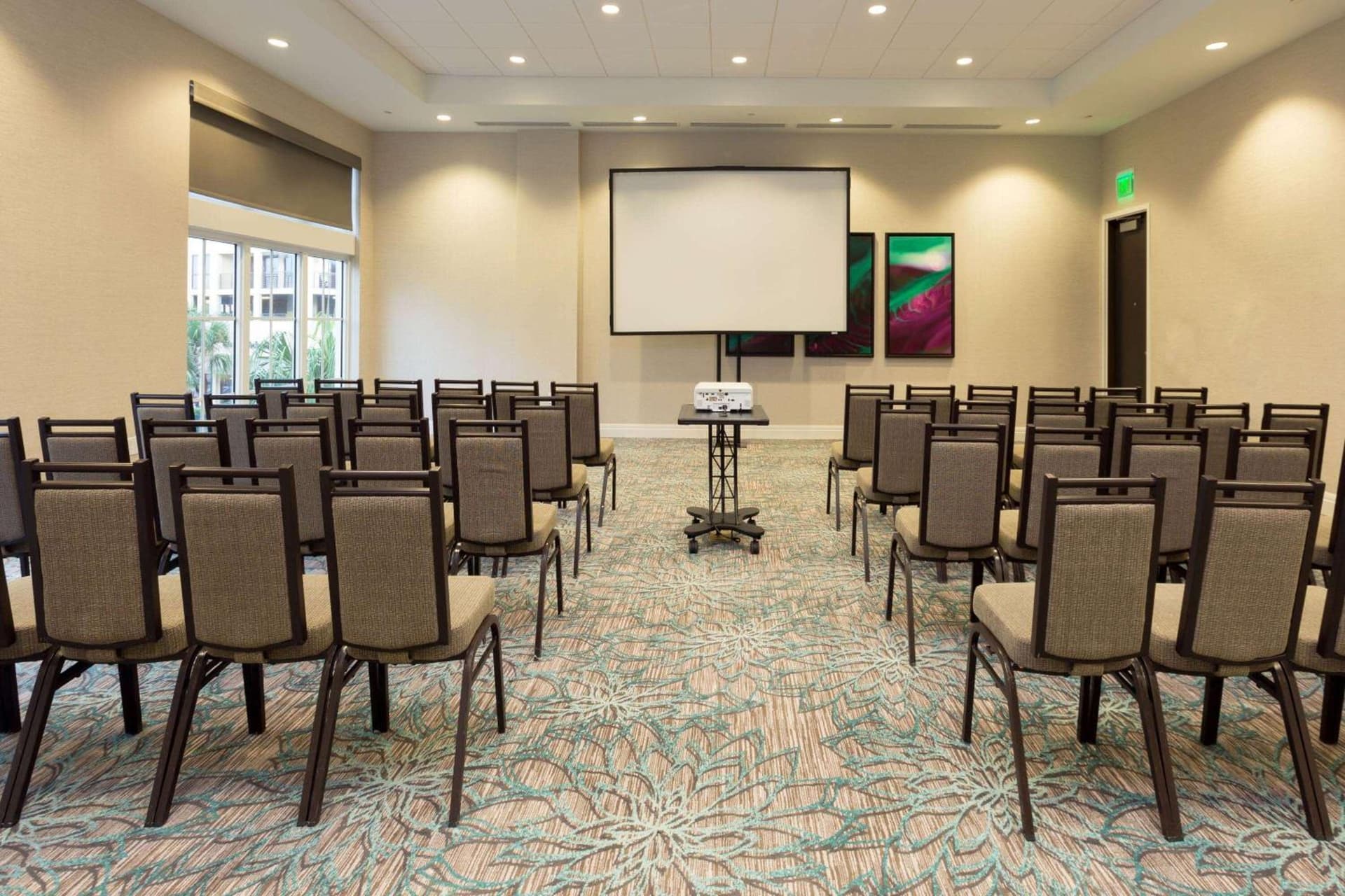 Wyndham Grand Jupiter at Harbourside Place gallery photo in Jupiter, FL — image 124