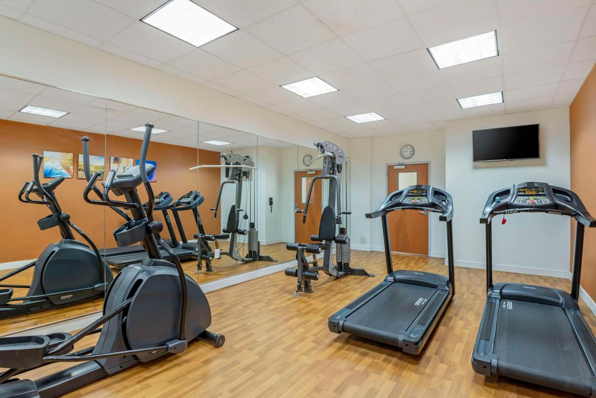 Comfort Suites At Virginia Center Commons gallery photo in Richmond, VA — image 18