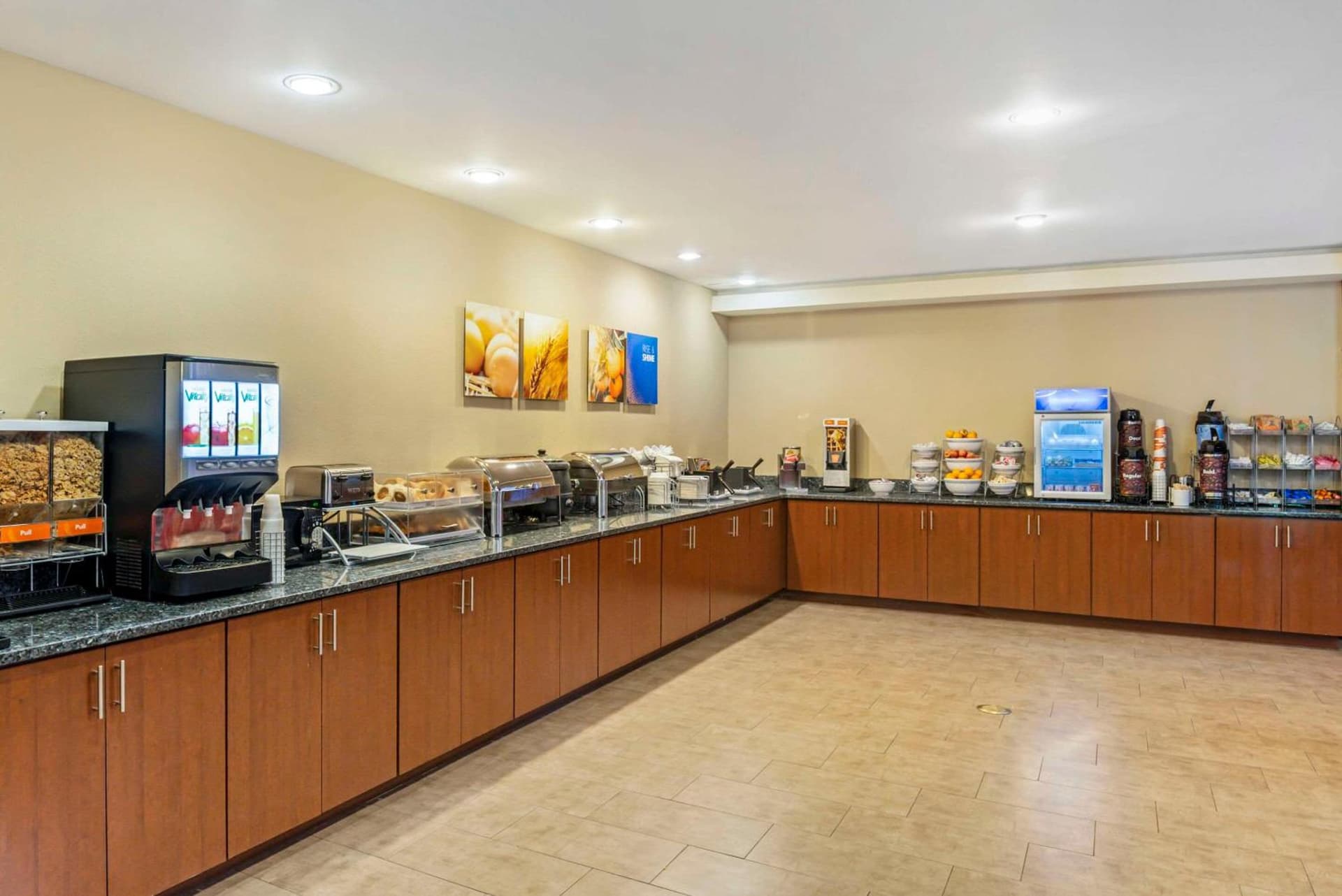Comfort Suites At Virginia Center Commons gallery photo in Richmond, VA — image 90