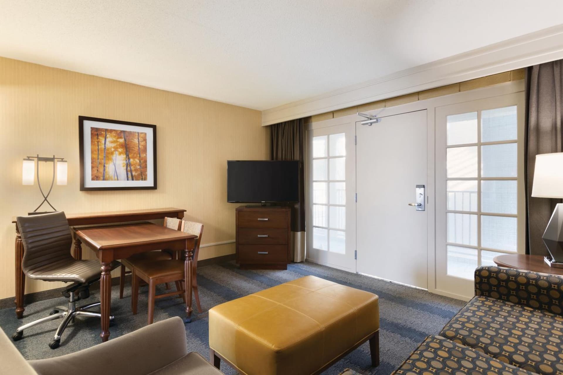Embassy Suites by Hilton Minneapolis Bloomington Edina gallery photo in Bloomington, MN — image 7