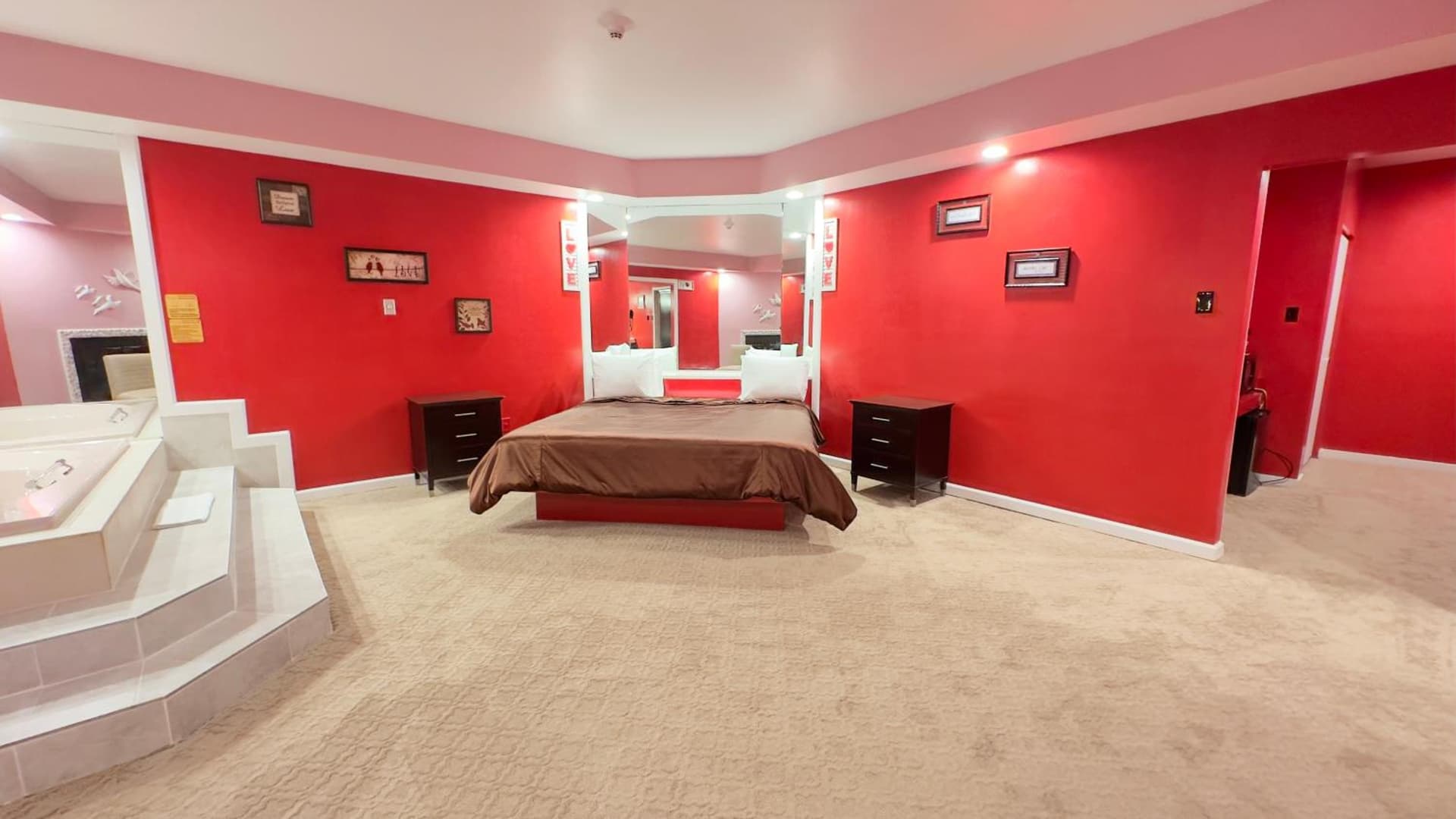 Inn of the Dove Harrisburg-Hershey Romantic Suites gallery photo in Harrisburg, PA — image 74