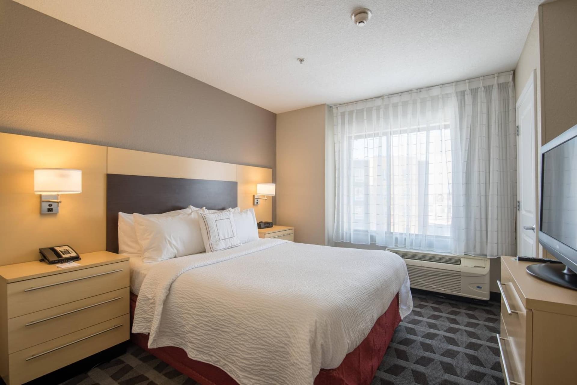 TownePlace Suites by Marriott Provo Orem property views in Orem, UT — gallery photo 3
