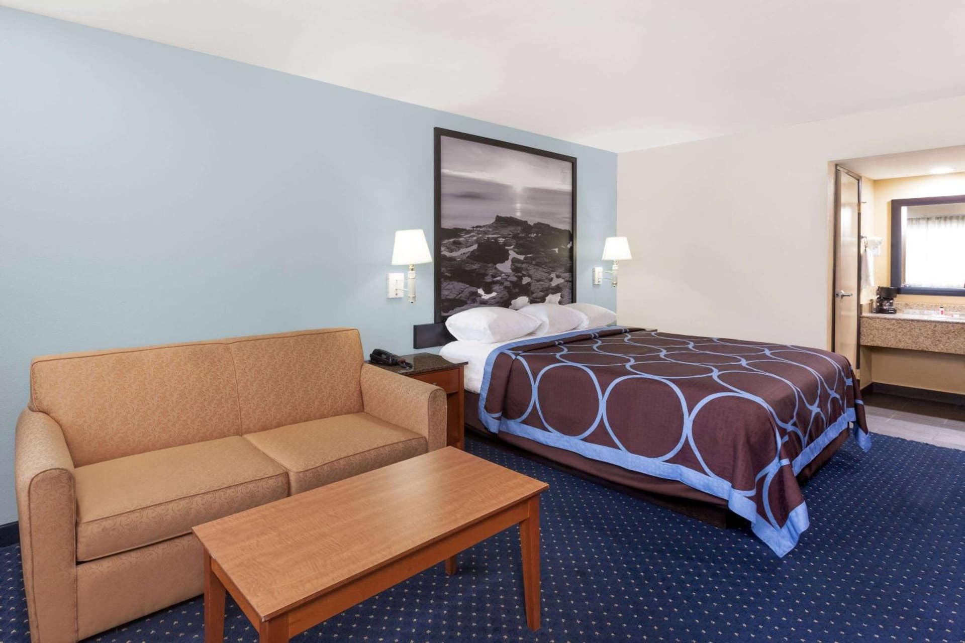 Super 8 by Wyndham El Cajon San Diego gallery photo in El Cajon, CA — image 4