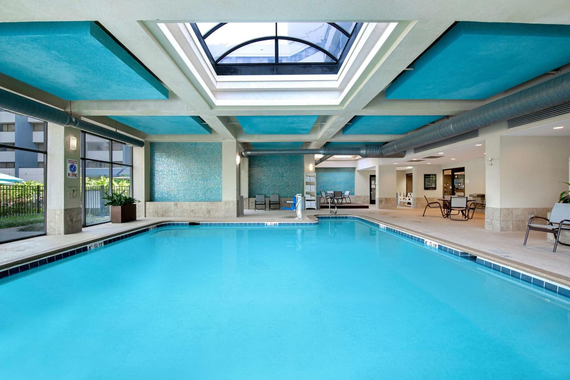 DoubleTree Suites by Hilton Raleigh-Durham gallery photo in Durham, NC — image 4