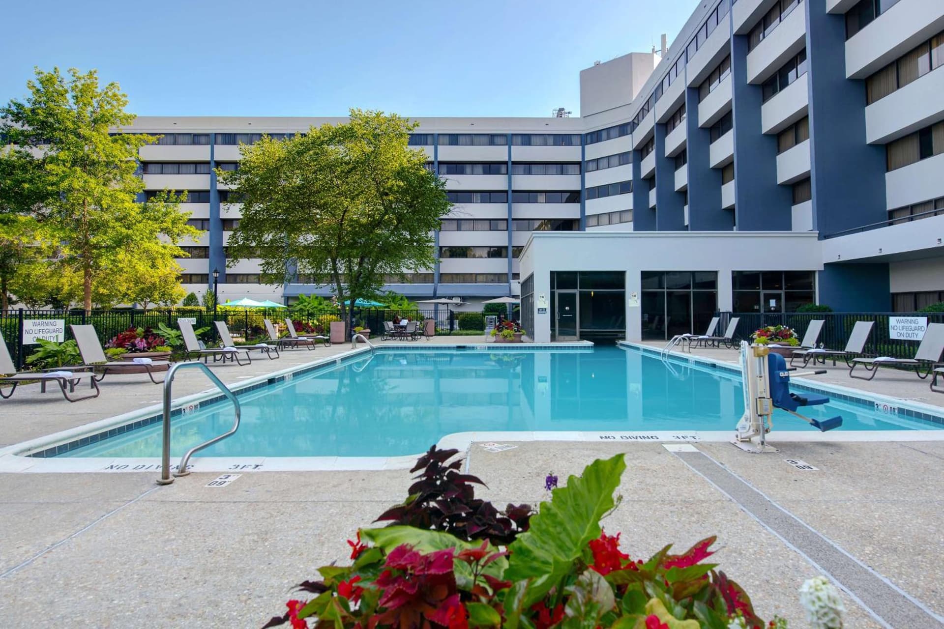 DoubleTree Suites by Hilton Raleigh-Durham gallery photo in Durham, NC — image 12