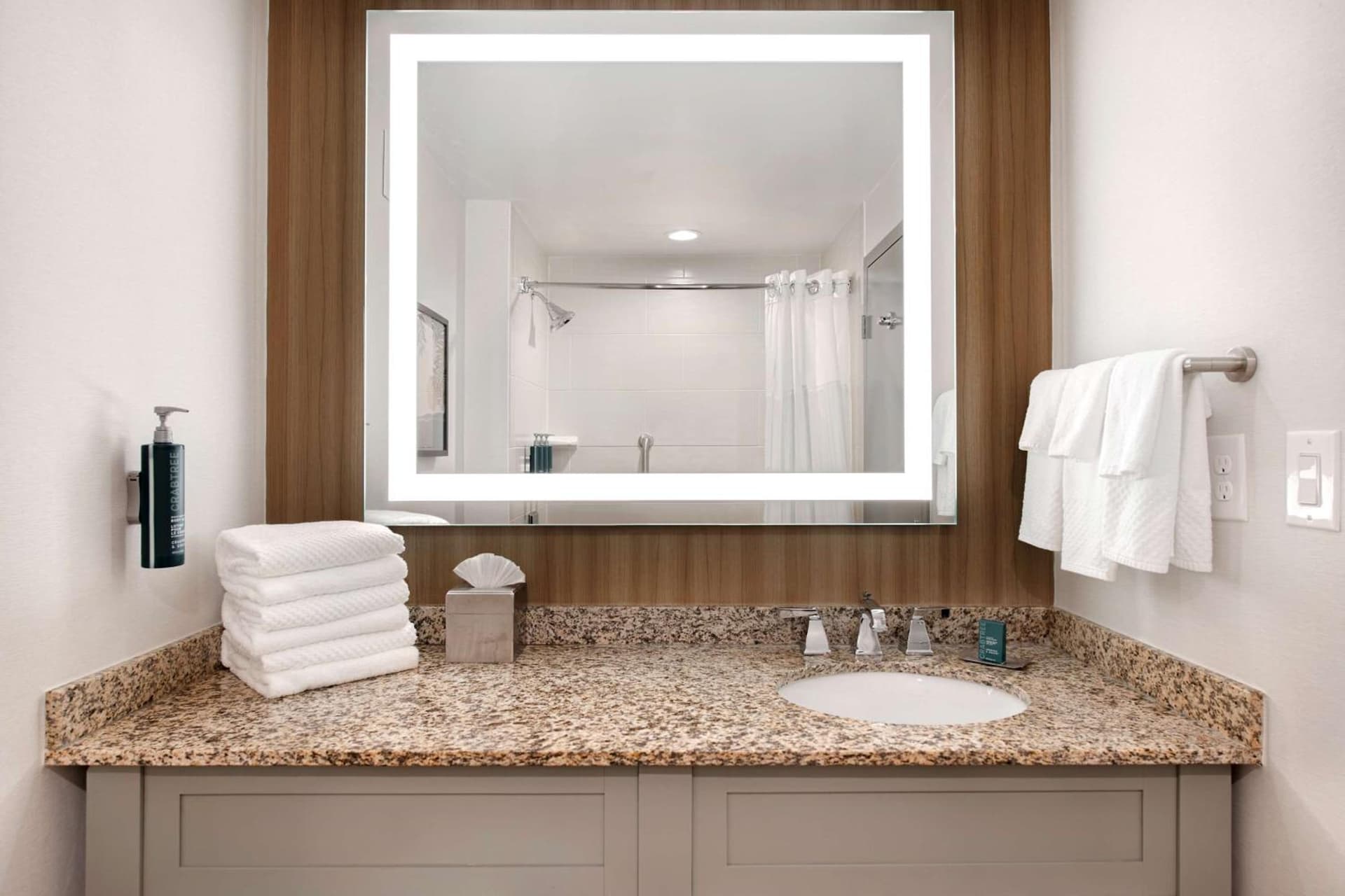 DoubleTree Suites by Hilton Raleigh-Durham gallery photo in Durham, NC — image 23