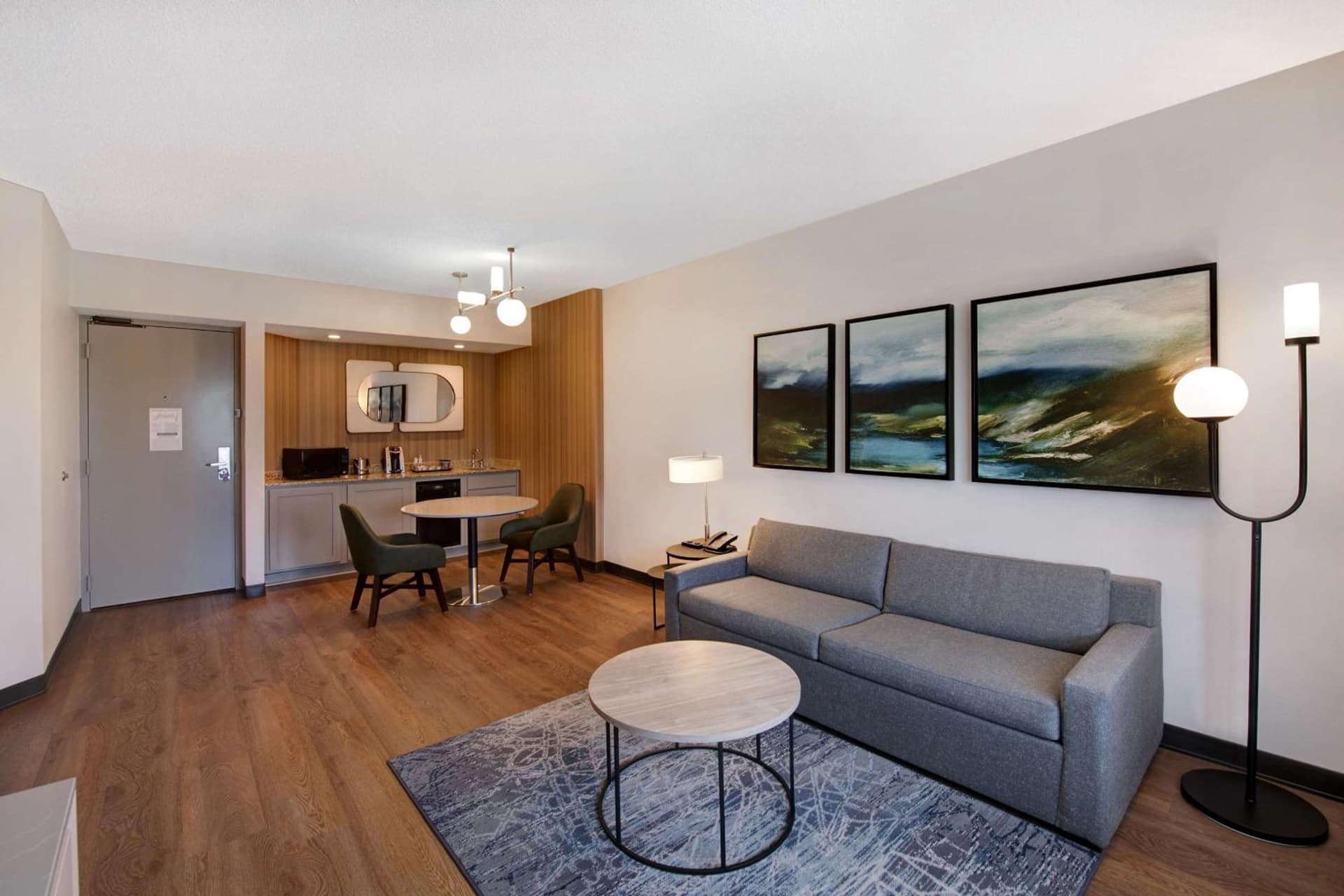 DoubleTree Suites by Hilton Raleigh-Durham gallery photo in Durham, NC — image 14