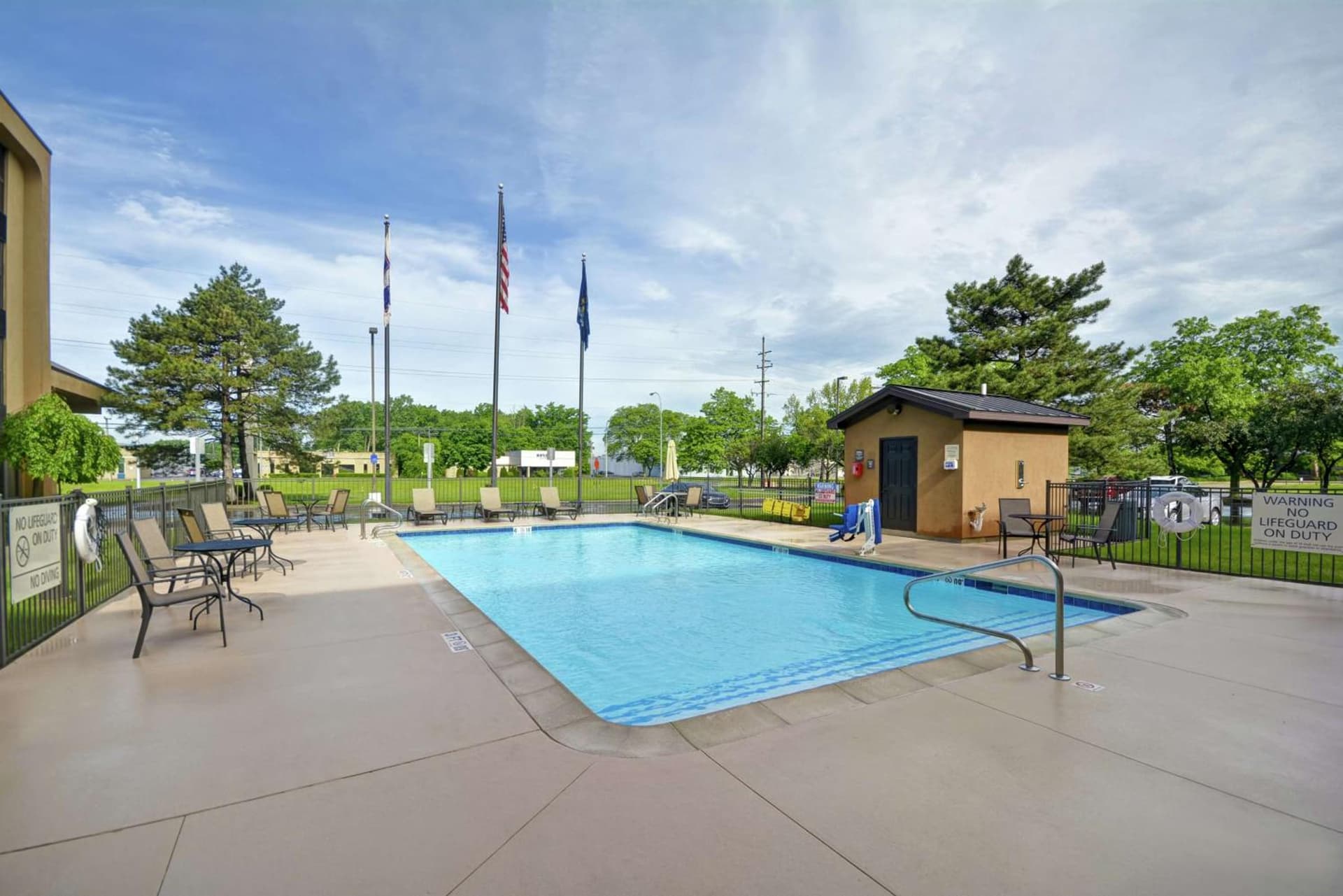 Hampton Inn Detroit Madison Heights South Troy interior in Madison Heights, MI — gallery photo 2