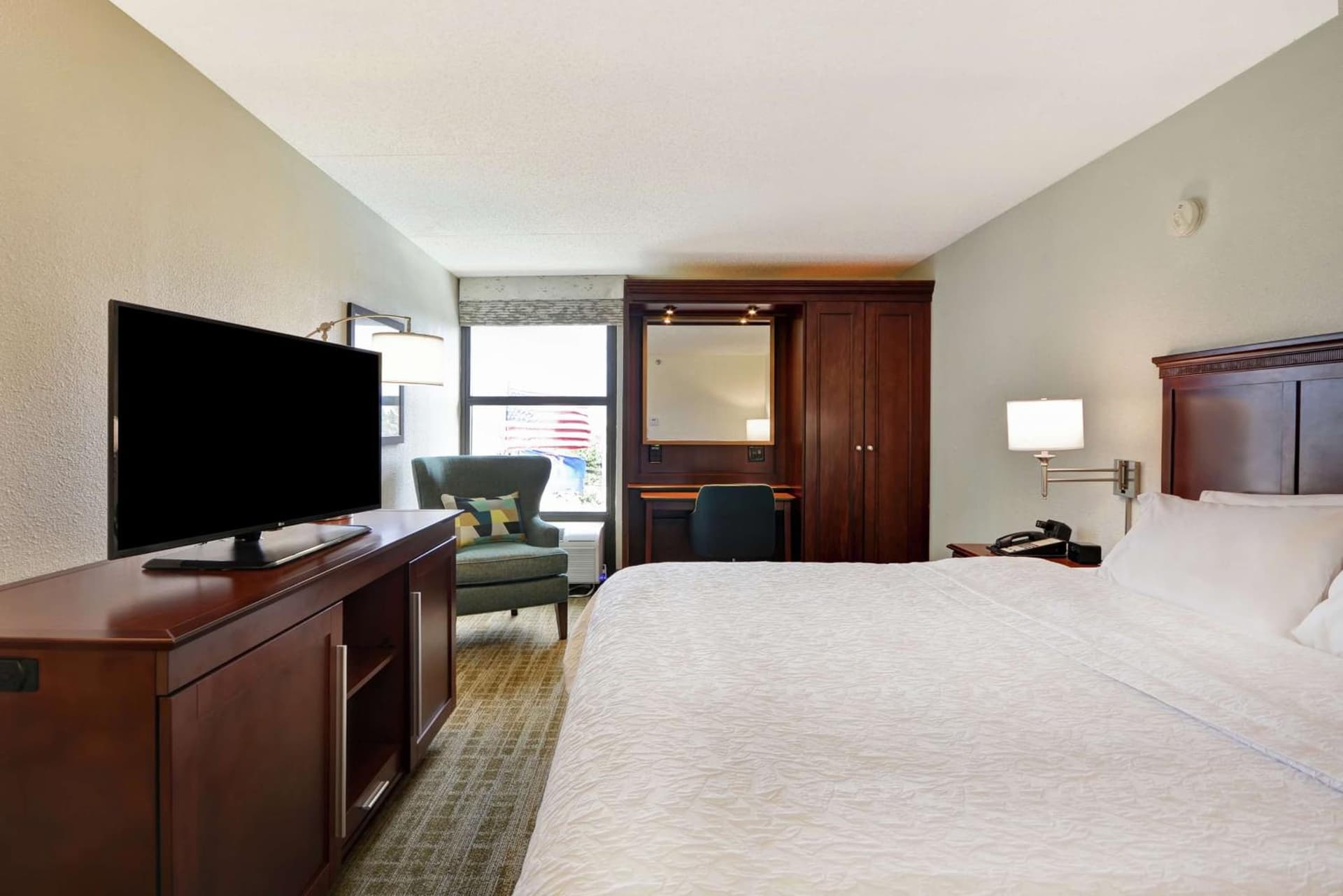 Hampton Inn Detroit Madison Heights South Troy property views in Madison Heights, MI — gallery photo 3