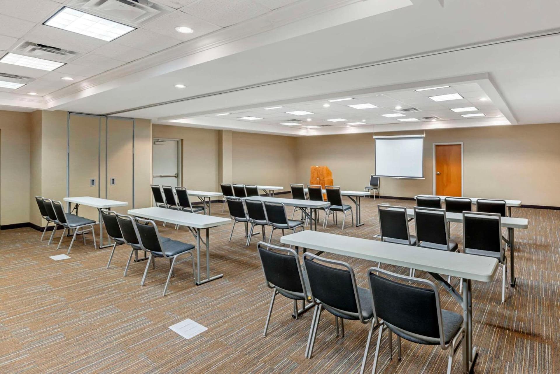 Comfort Suites At Virginia Center Commons gallery photo in Richmond, VA — image 31