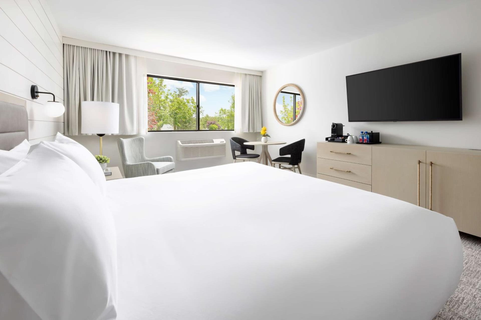 Pell Hotel JdV by Hyatt gallery photo in Middletown, RI — image 55