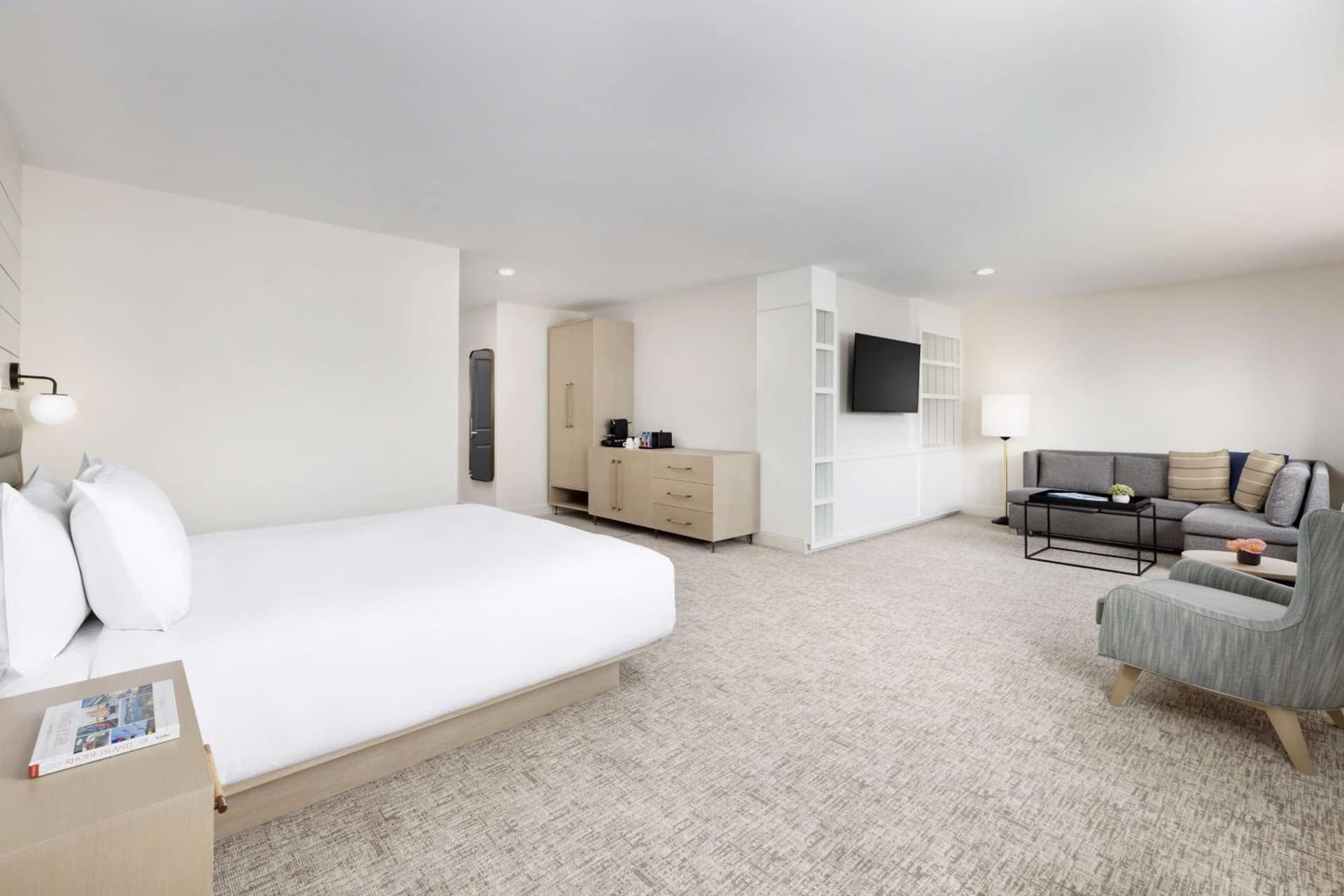 Pell Hotel JdV by Hyatt gallery photo in Middletown, RI — image 40