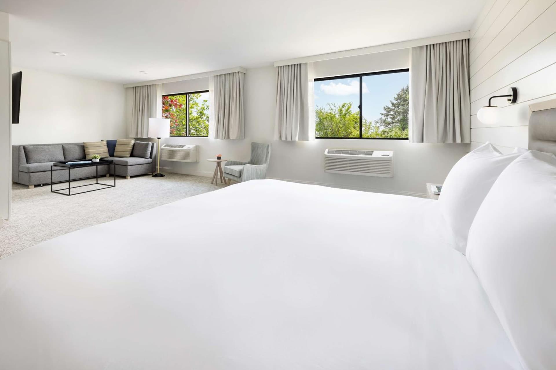 Pell Hotel JdV by Hyatt gallery photo in Middletown, RI — image 53
