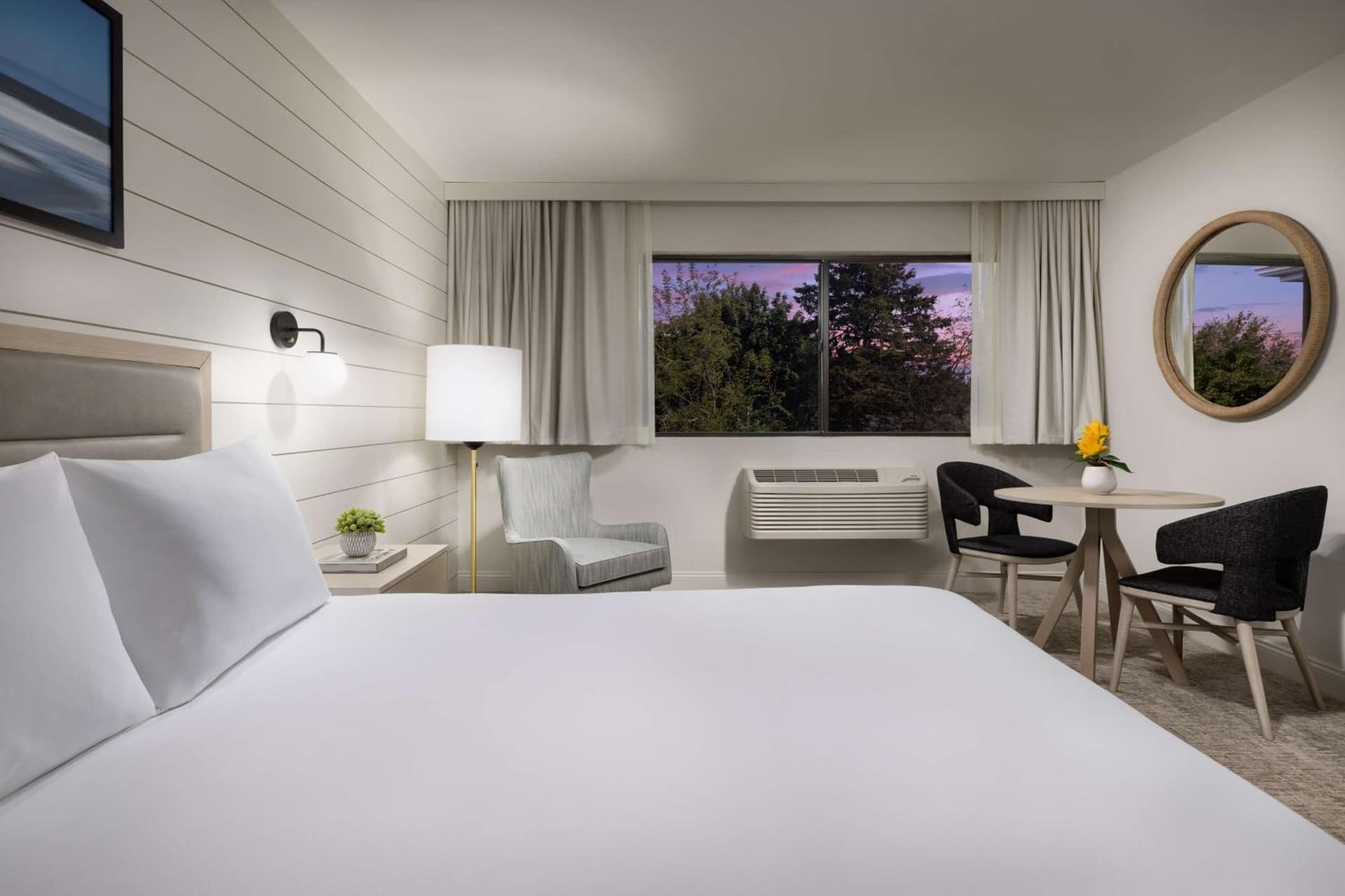 Pell Hotel JdV by Hyatt gallery photo in Middletown, RI — image 78