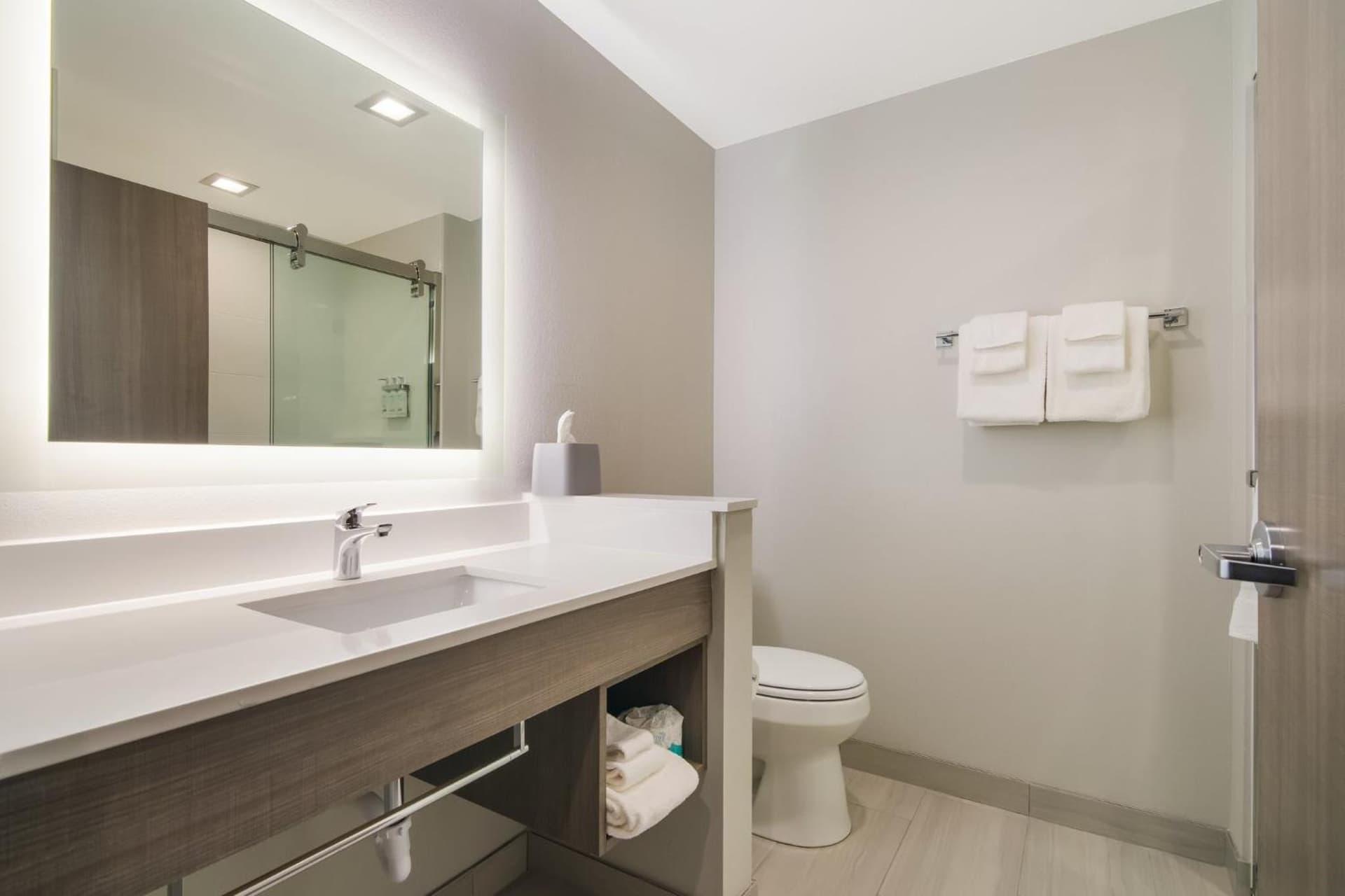 Holiday Inn Express & Suites - Springdale - Fayetteville Area gallery photo in Springdale, AR — image 10
