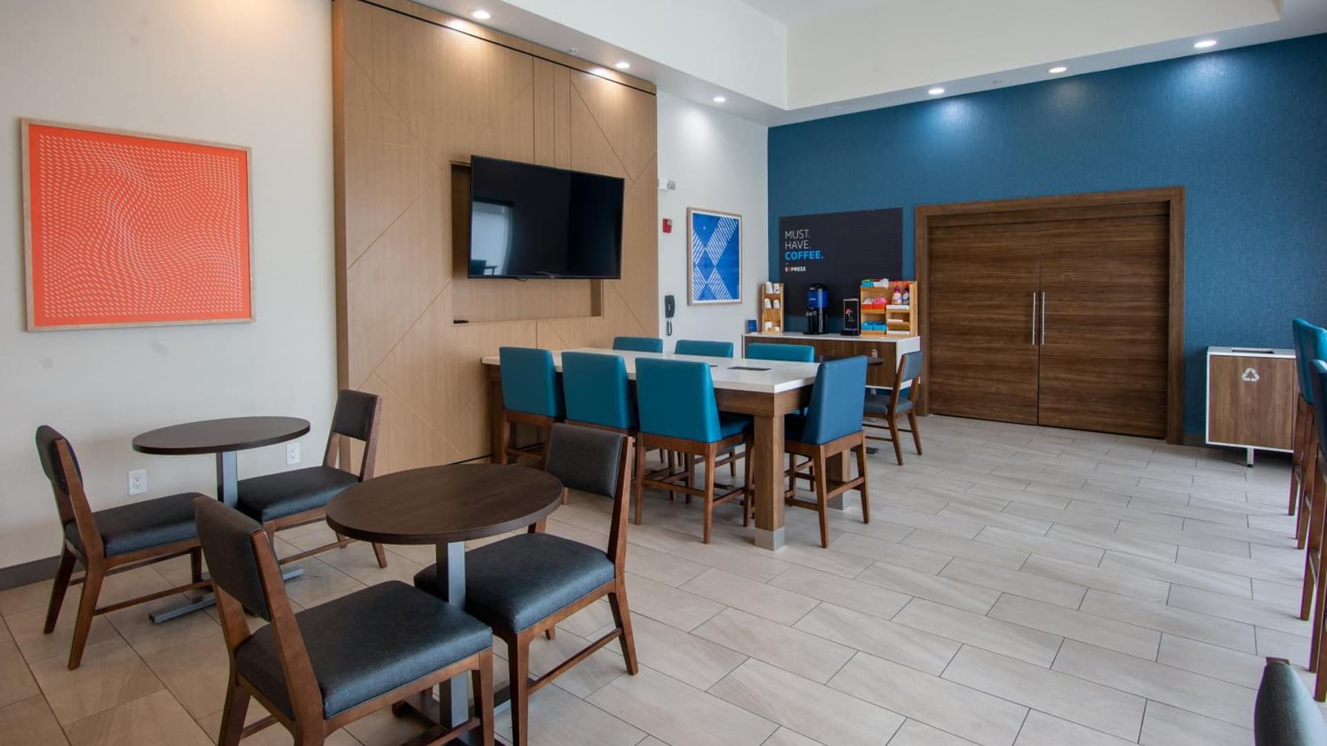 Holiday Inn Express Oakdale by IHG gallery photo in Oakdale, CA — image 12