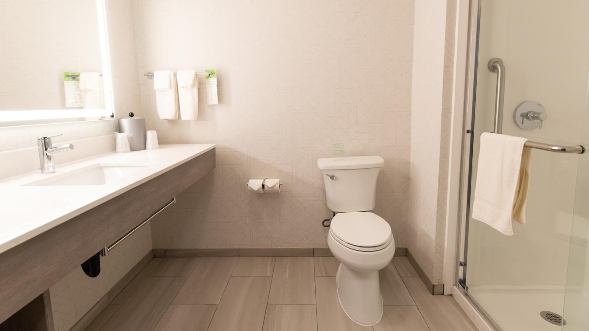 Holiday Inn Express Oakdale by IHG gallery photo in Oakdale, CA — image 46