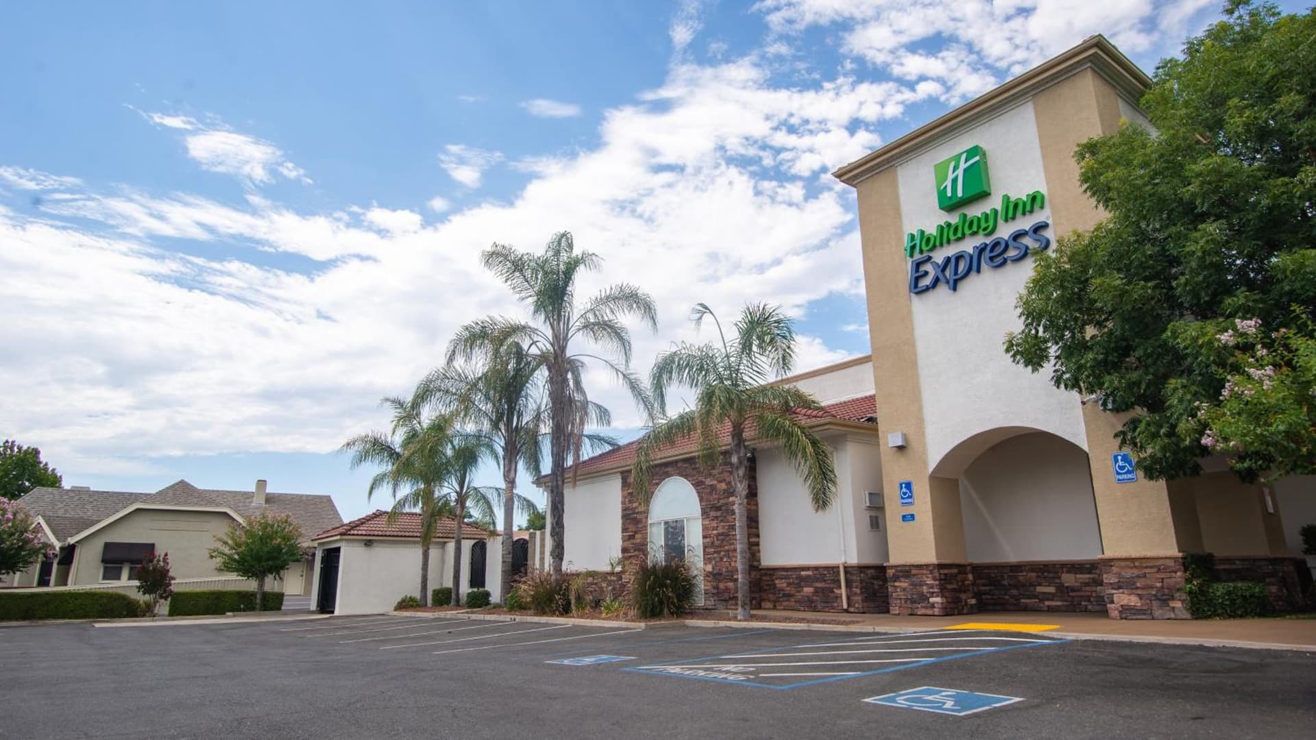 Holiday Inn Express Oakdale by IHG gallery photo in Oakdale, CA — image 25