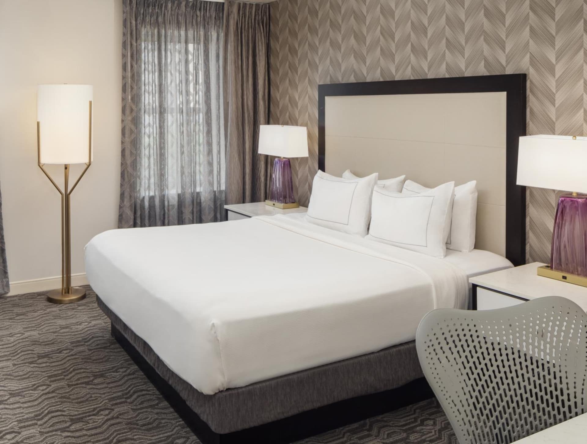 DoubleTree Suites by Hilton Hotel Detroit Downtown - Fort Shelby gallery photo in Detroit, MI — image 40