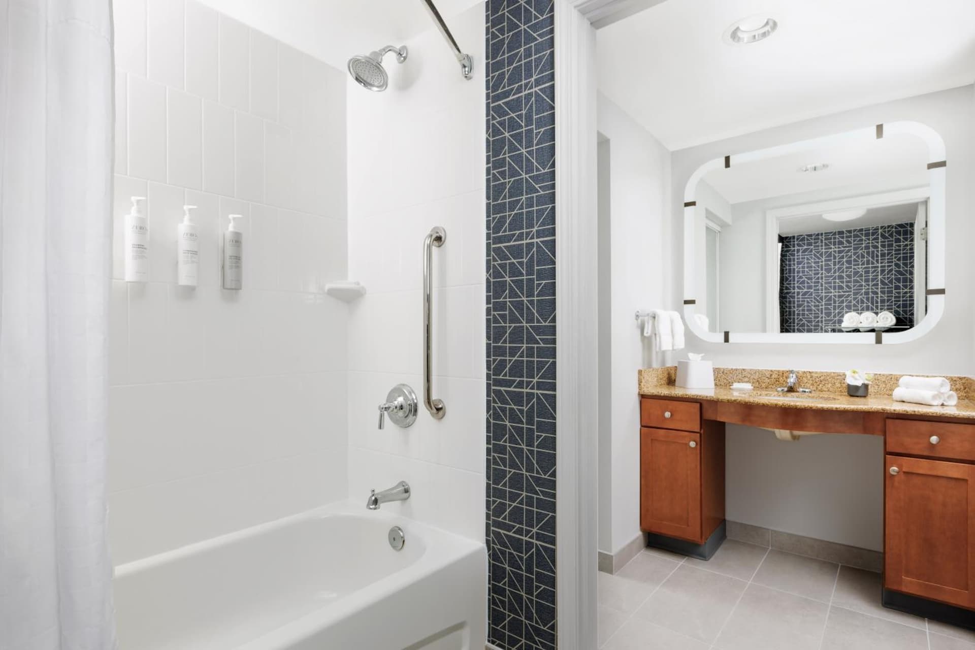 Homewood Suites by Hilton Portsmouth gallery photo in Portsmouth, NH — image 4