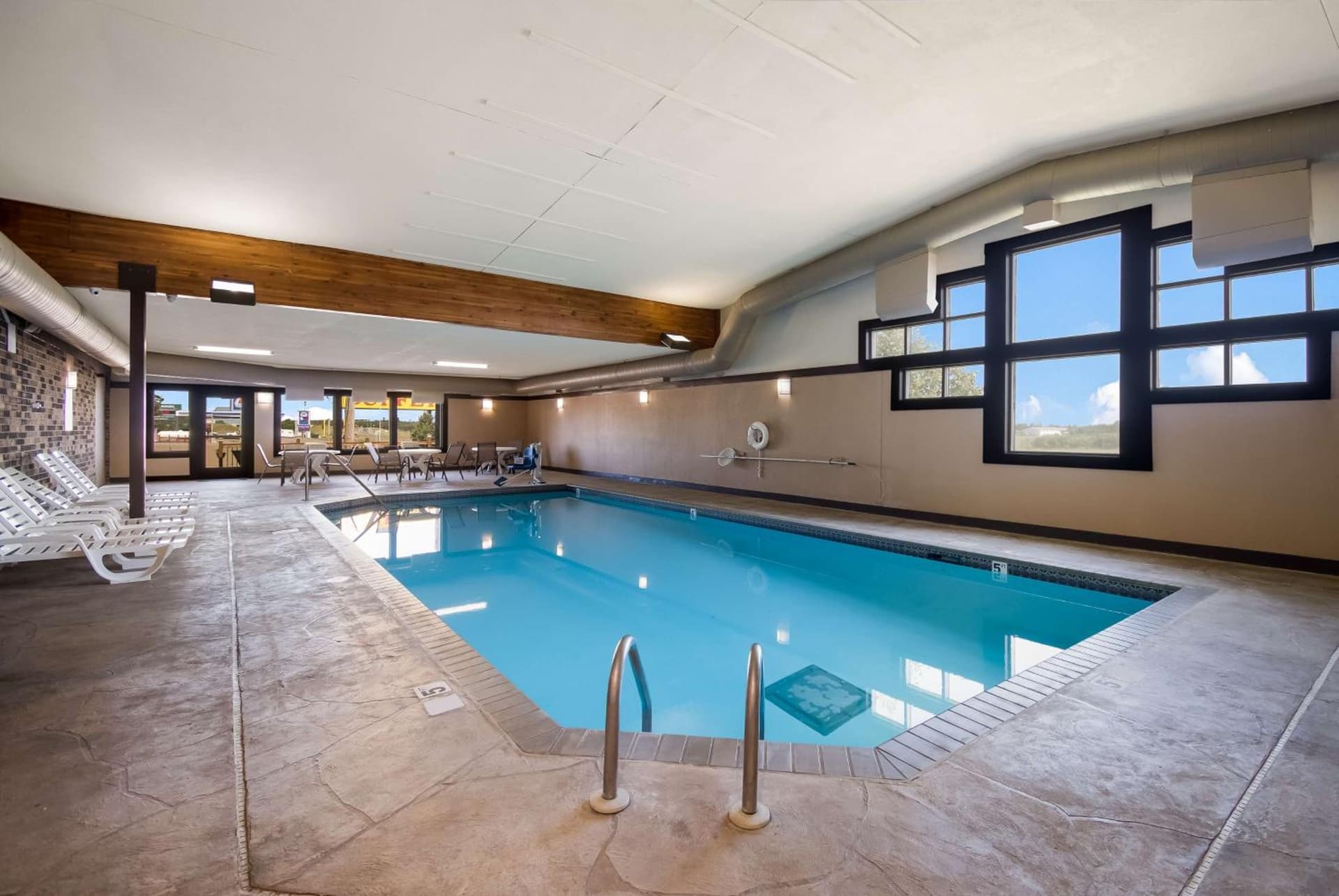 Best Western Bemidji interior in Bemidji, MN — gallery photo 2