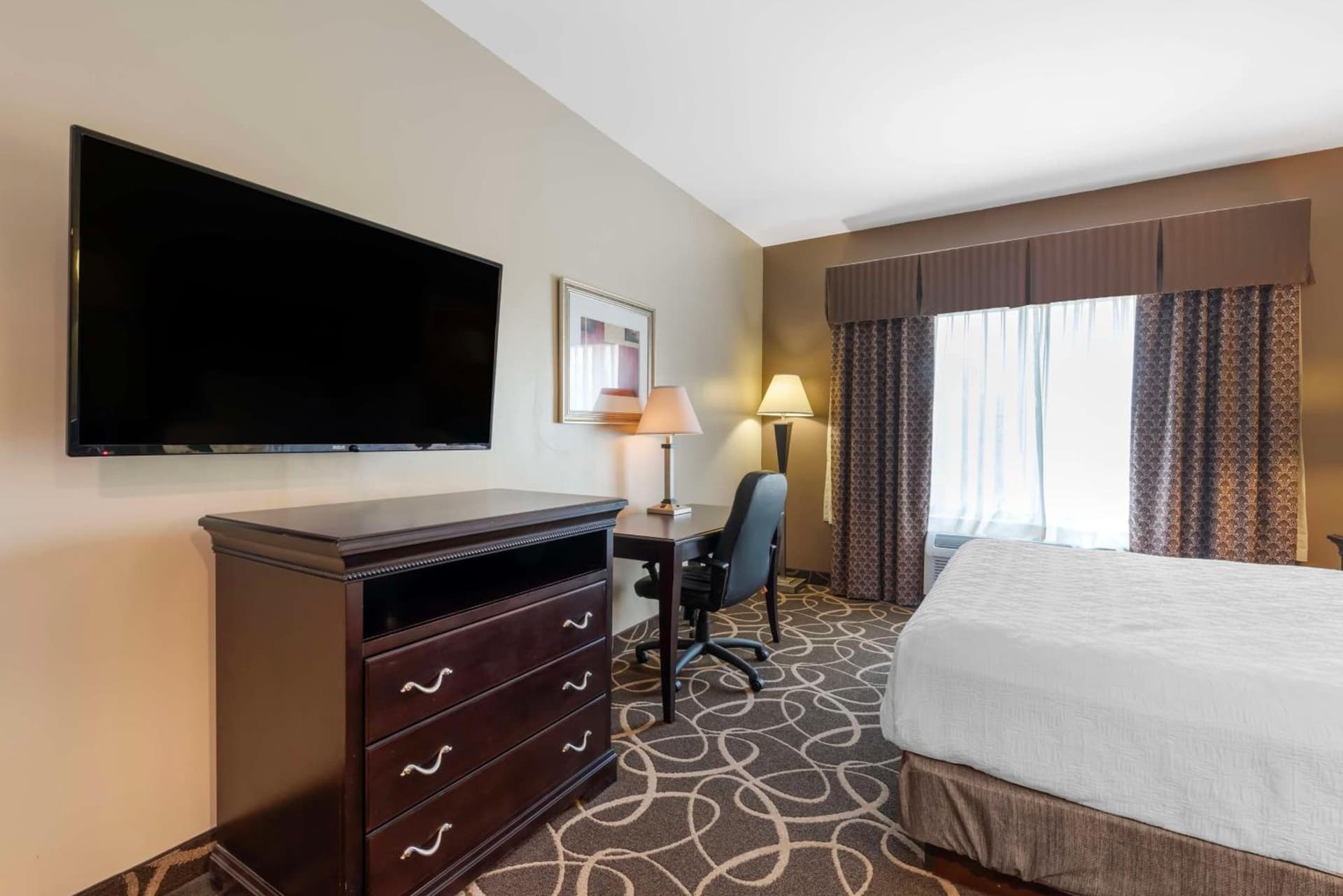 Best Western Plus Eau Claire Conference Center gallery photo in Eau Claire, WI — image 11