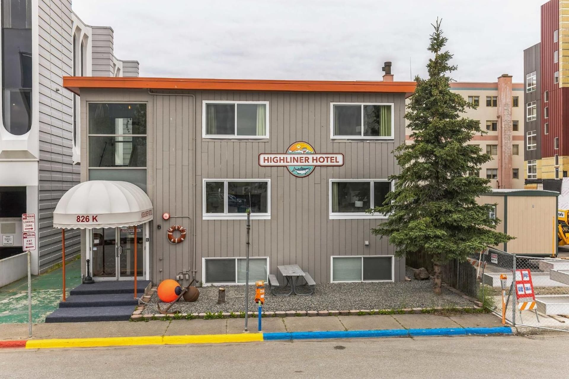 Highliner Hotel- King Suite #111 Hotel Room featured exterior or lobby in Anchorage, AK — similar hotel