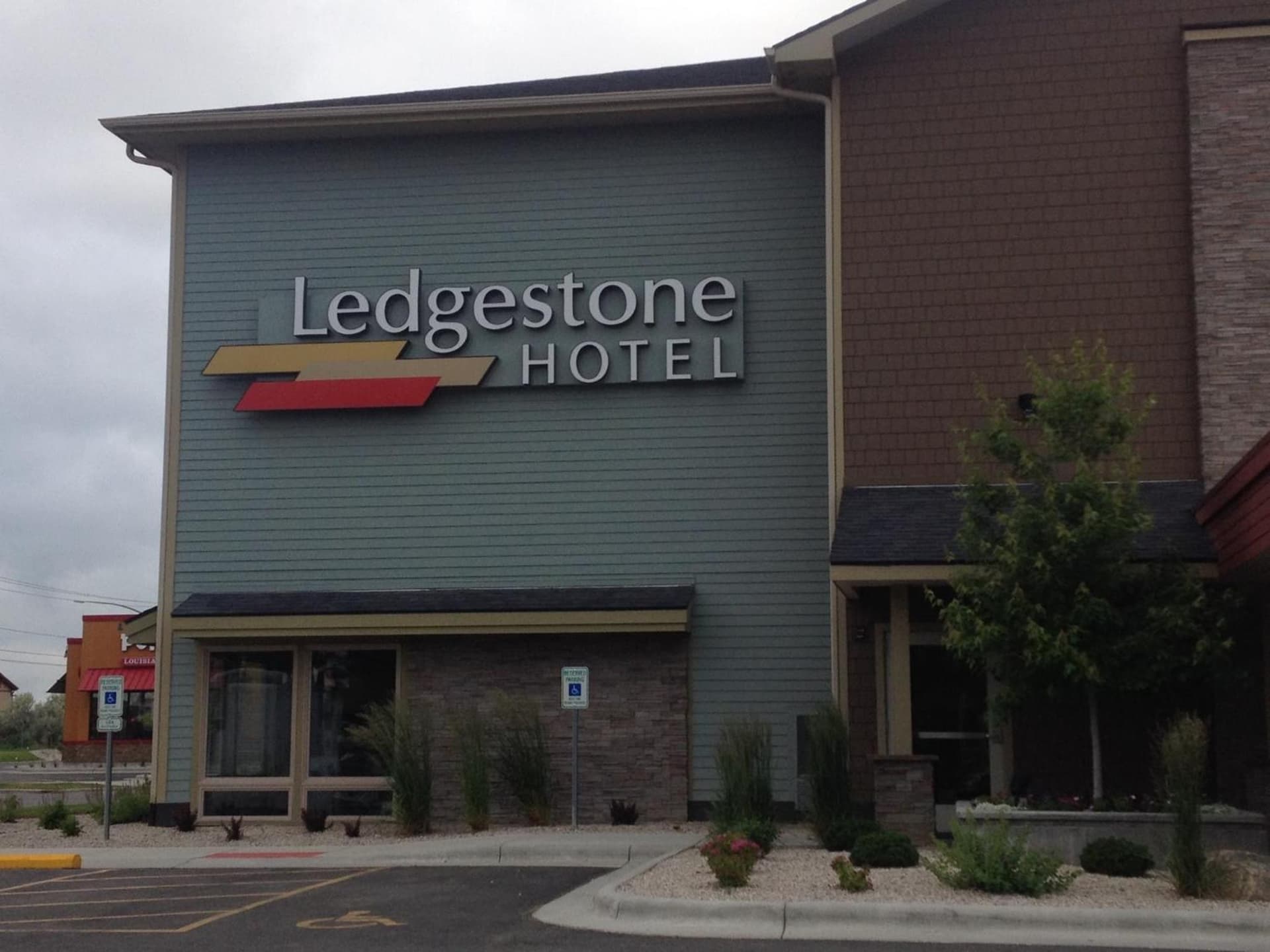 Ledgestone Suites Hotel Billings property views in Billings, MT — gallery photo 3
