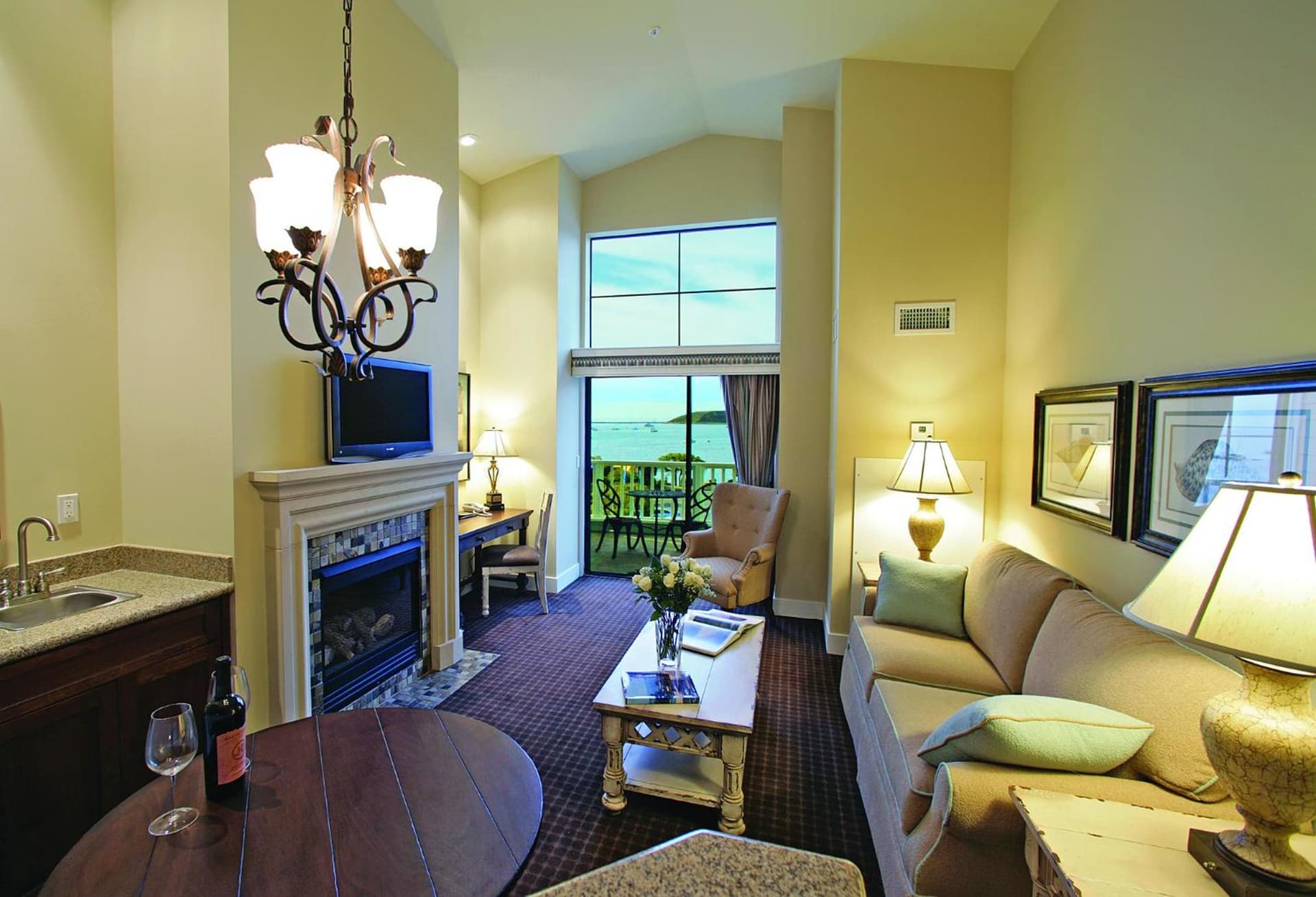 Oceano Hotel and Spa Half Moon Bay Harbor gallery photo in Half Moon Bay, CA — image 12