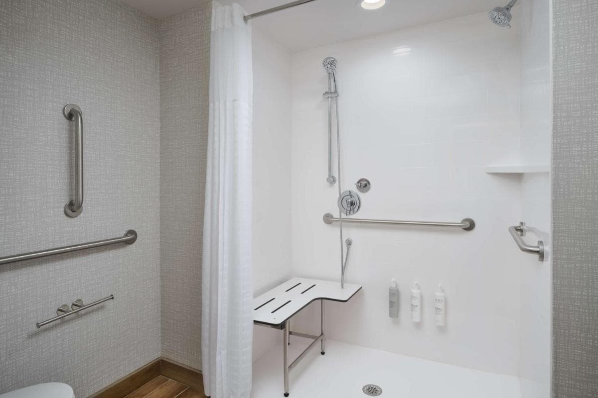 Hampton Inn Towson Downtown gallery photo in Towson, MD — image 22