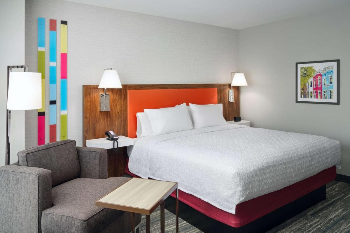 Hampton Inn Towson Downtown interior in Towson, MD — gallery photo 2