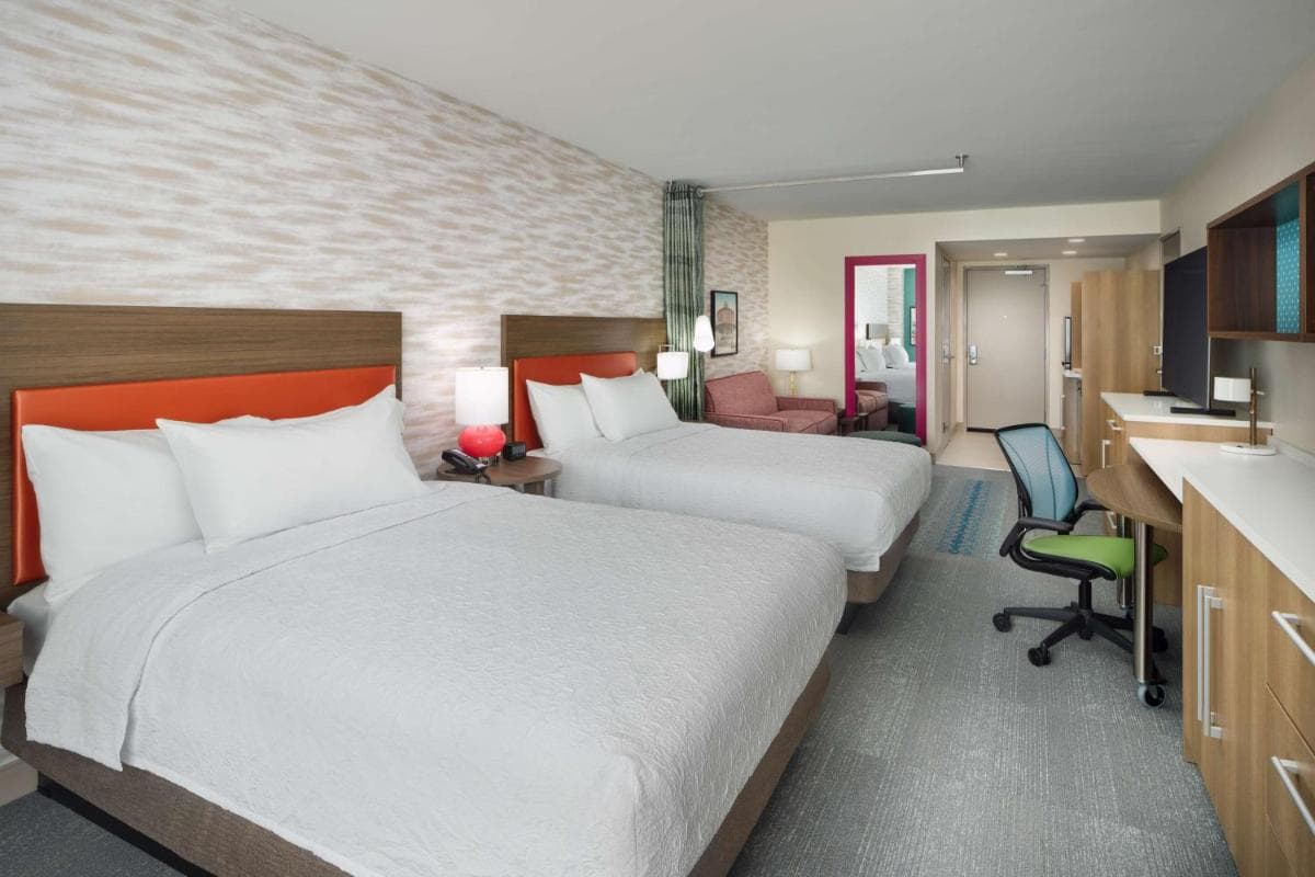 Home2 Suites By Hilton Towson interior in Towson, MD — gallery photo 2