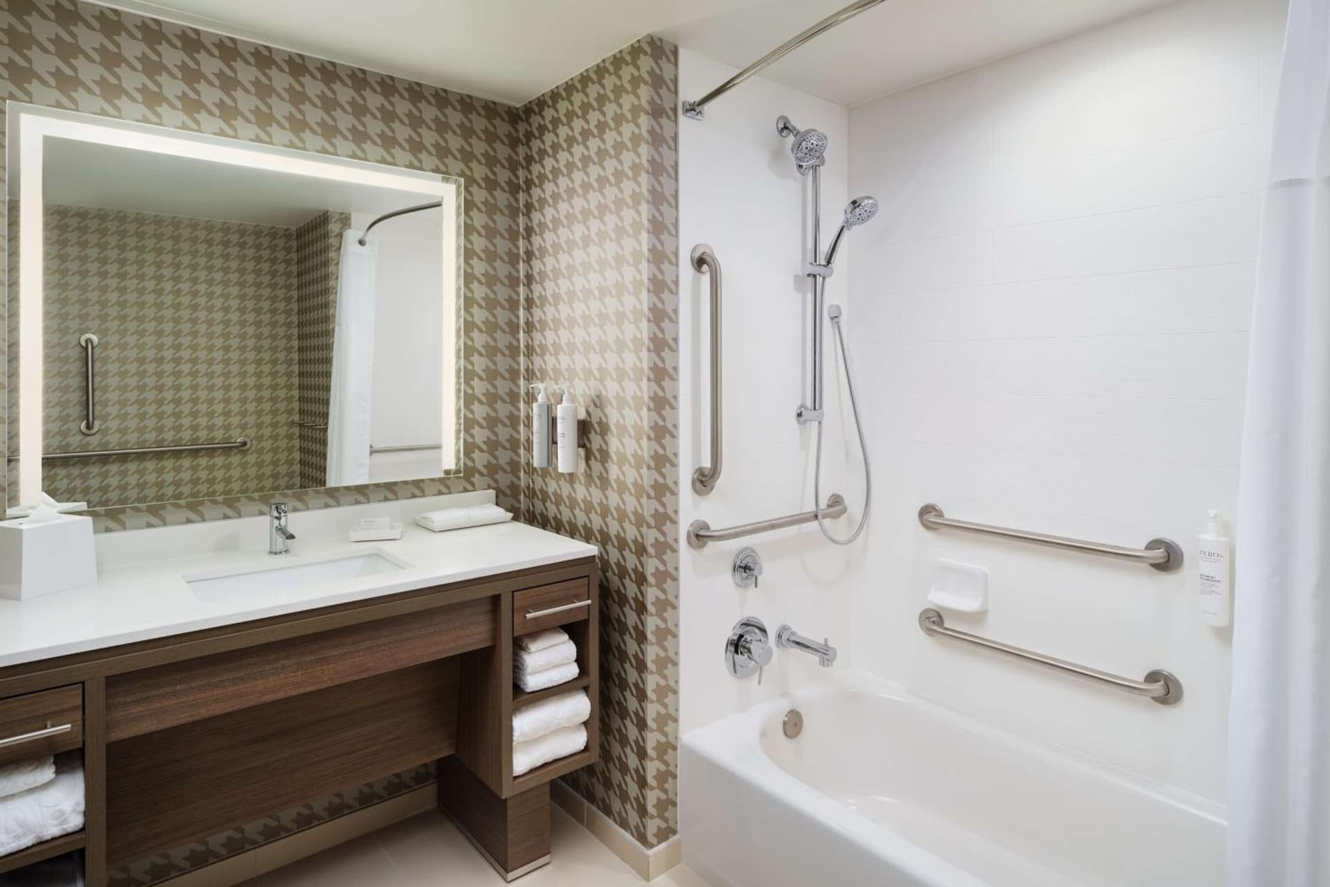 Home2 Suites By Hilton Towson gallery photo in Towson, MD — image 10