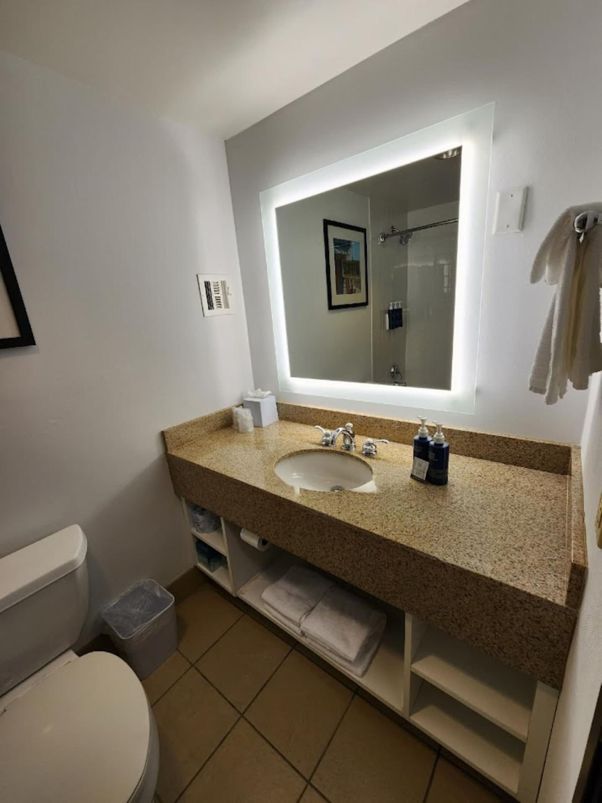 Four Points by Sheraton Little Rock Midtown interior in Little Rock, AR — gallery photo 2