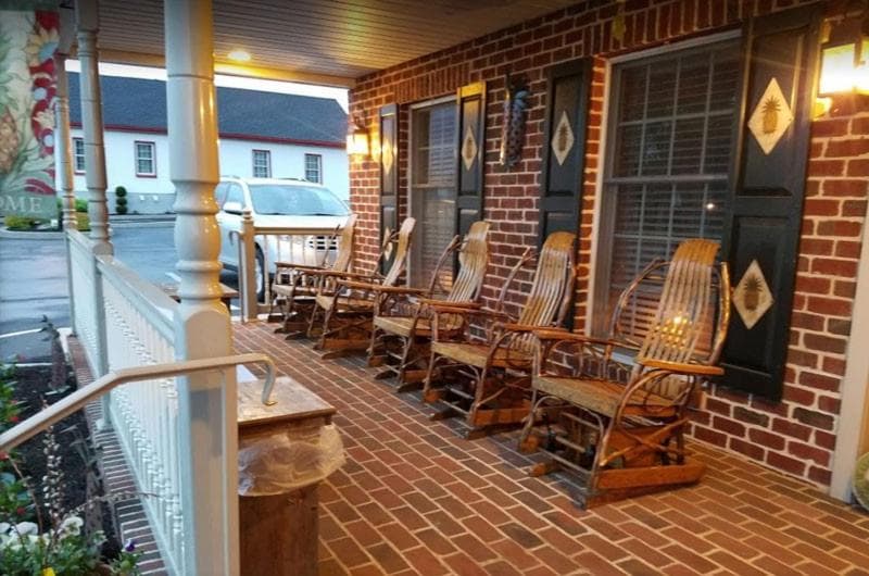 Country Living Inn property views in Lancaster, PA — gallery photo 3